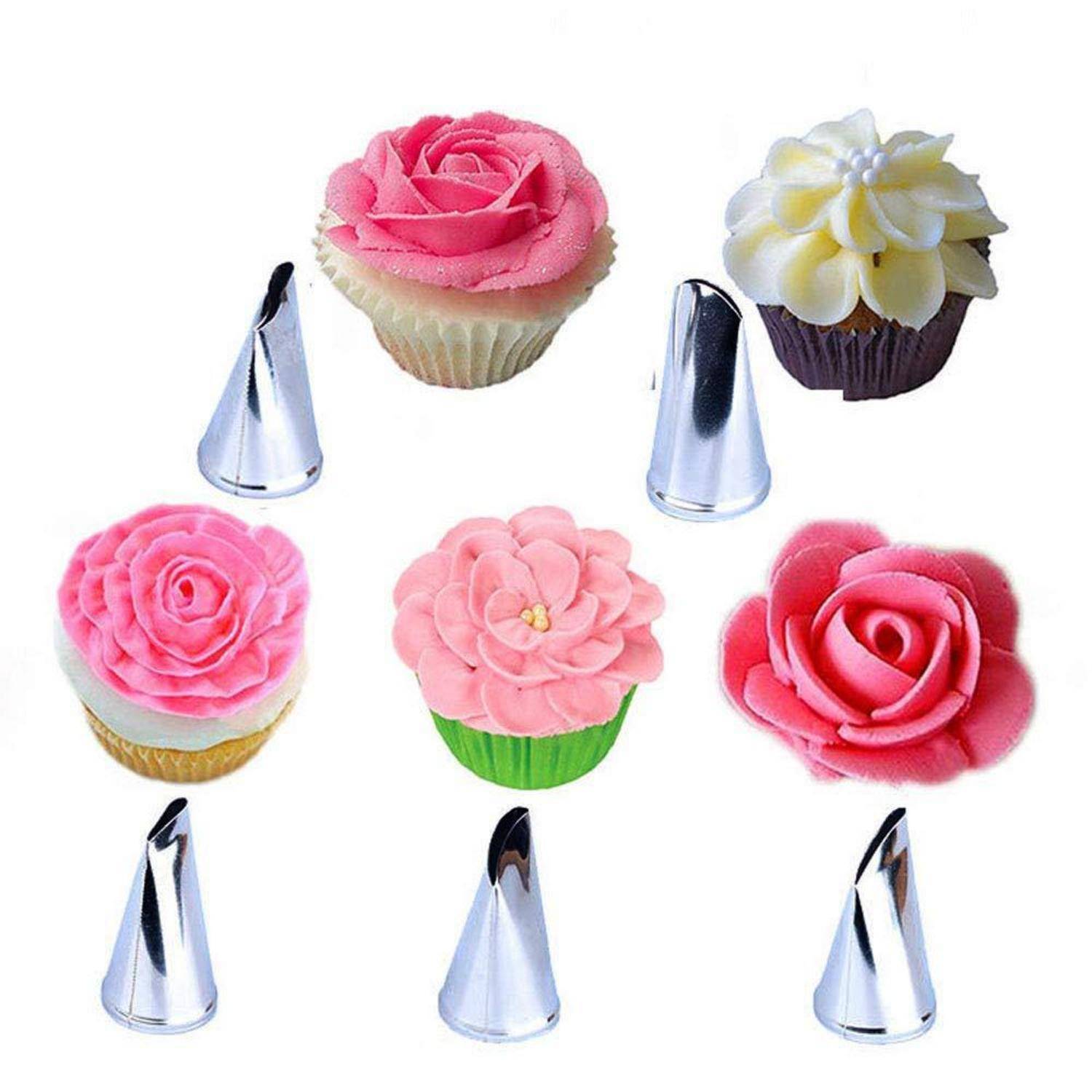 Assortierte blumenförmige Cupcakes mit Spritztülle, die Frosting-Designs für Rosen- und Blütenverzierungen zeigen.