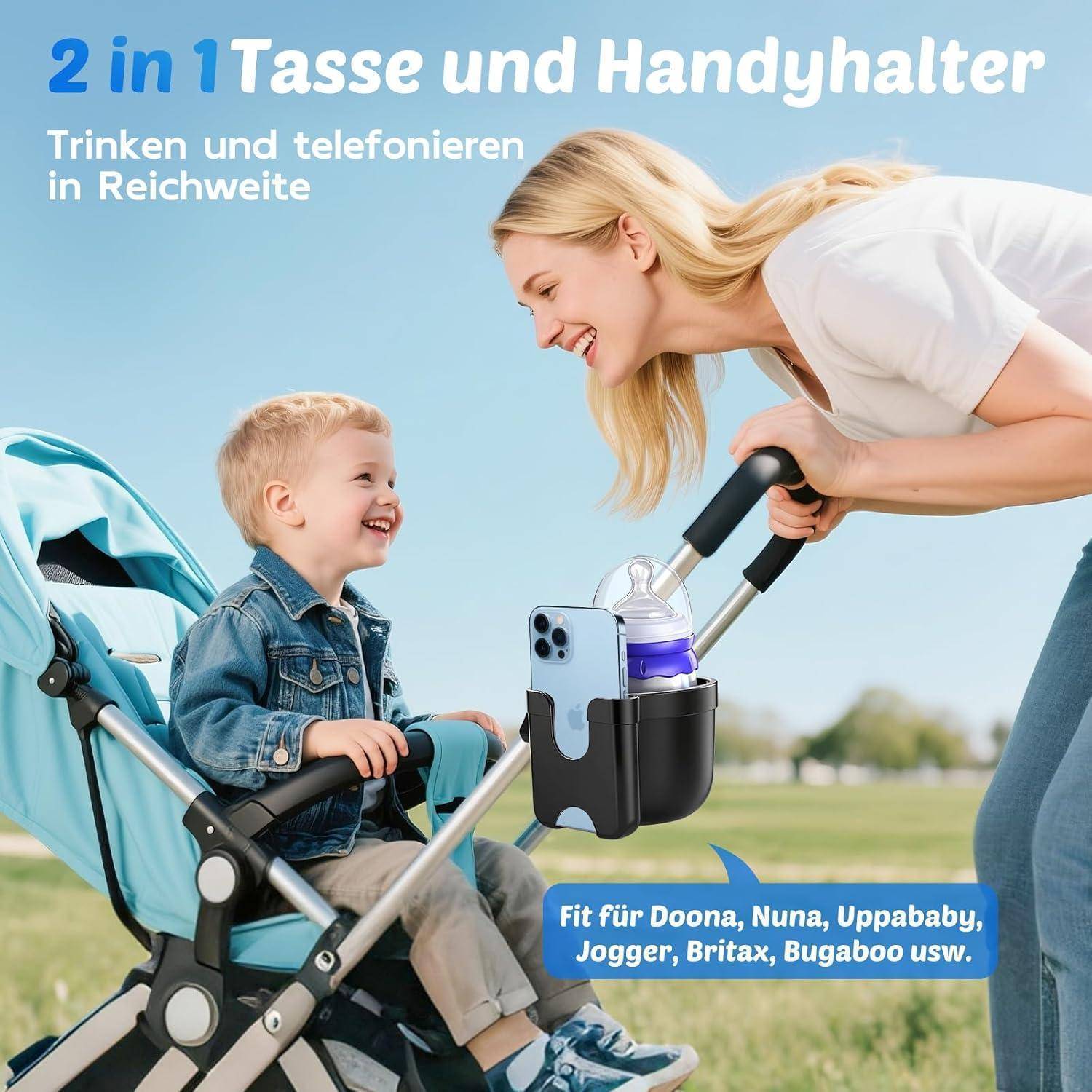 Mutter schiebt Kinderwagen während sie Handyhalterung und Becherhalter benutzt, dargestellt mit Kind im Kinderwagen; deutsche Werbung für „2 in 1 Tasse und Handyhalter