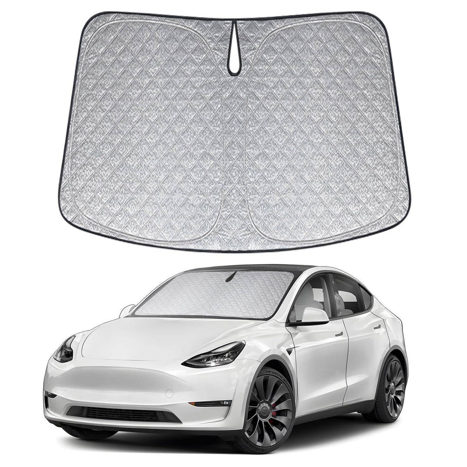 Reflektierender silberner Windschutzscheiben-Sonnenschutz über einem weißen Tesla-SUV abgebildet, das den Schutz des Autos vor Sonne und die Reduzierung der Innenwärme veranschaulicht.