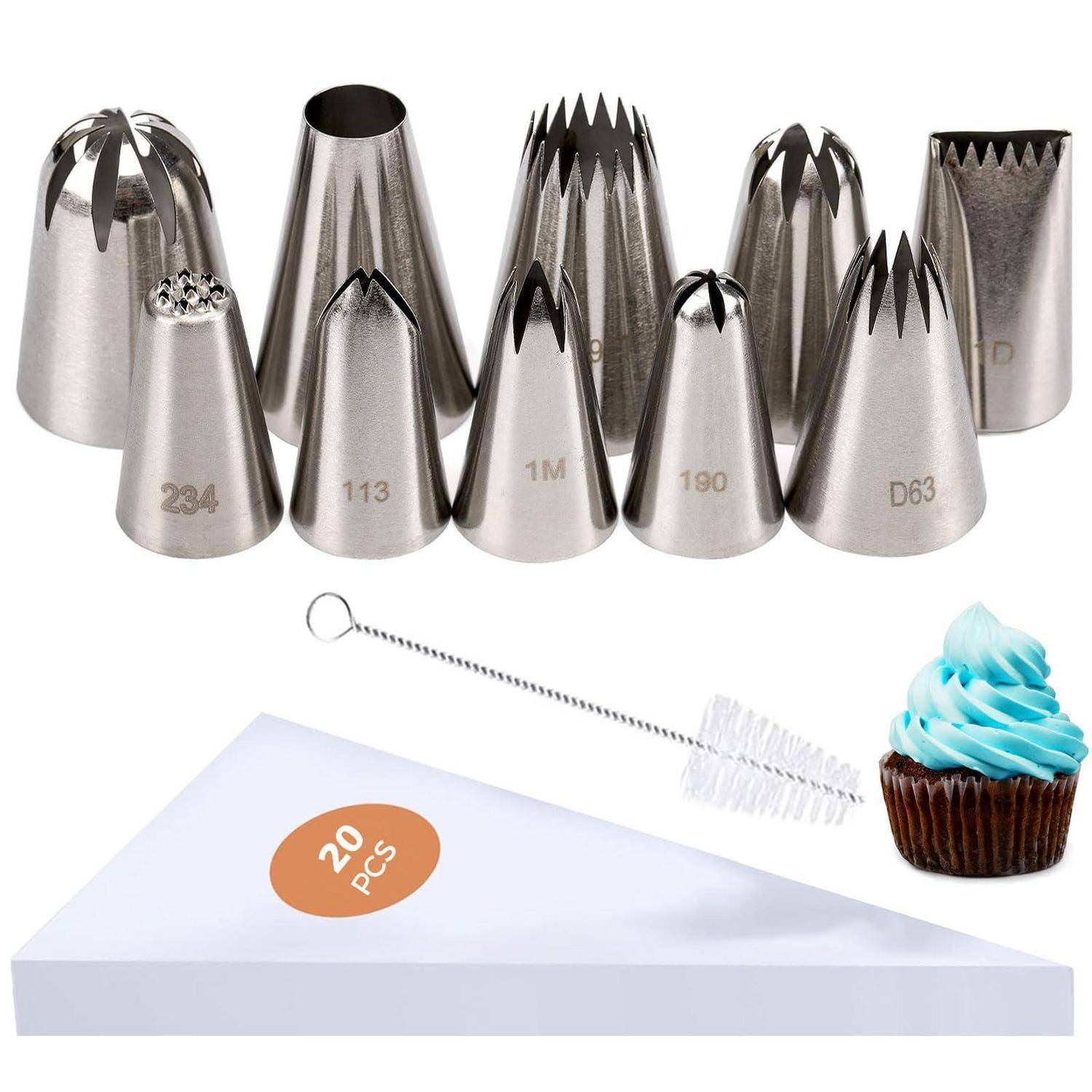 Satz aus Edelstahl-Gebäck-Spritztüllen mit Reinigungsbürste, plus blau gefrosteter Cupcake und 20er-Verpackungsbox.