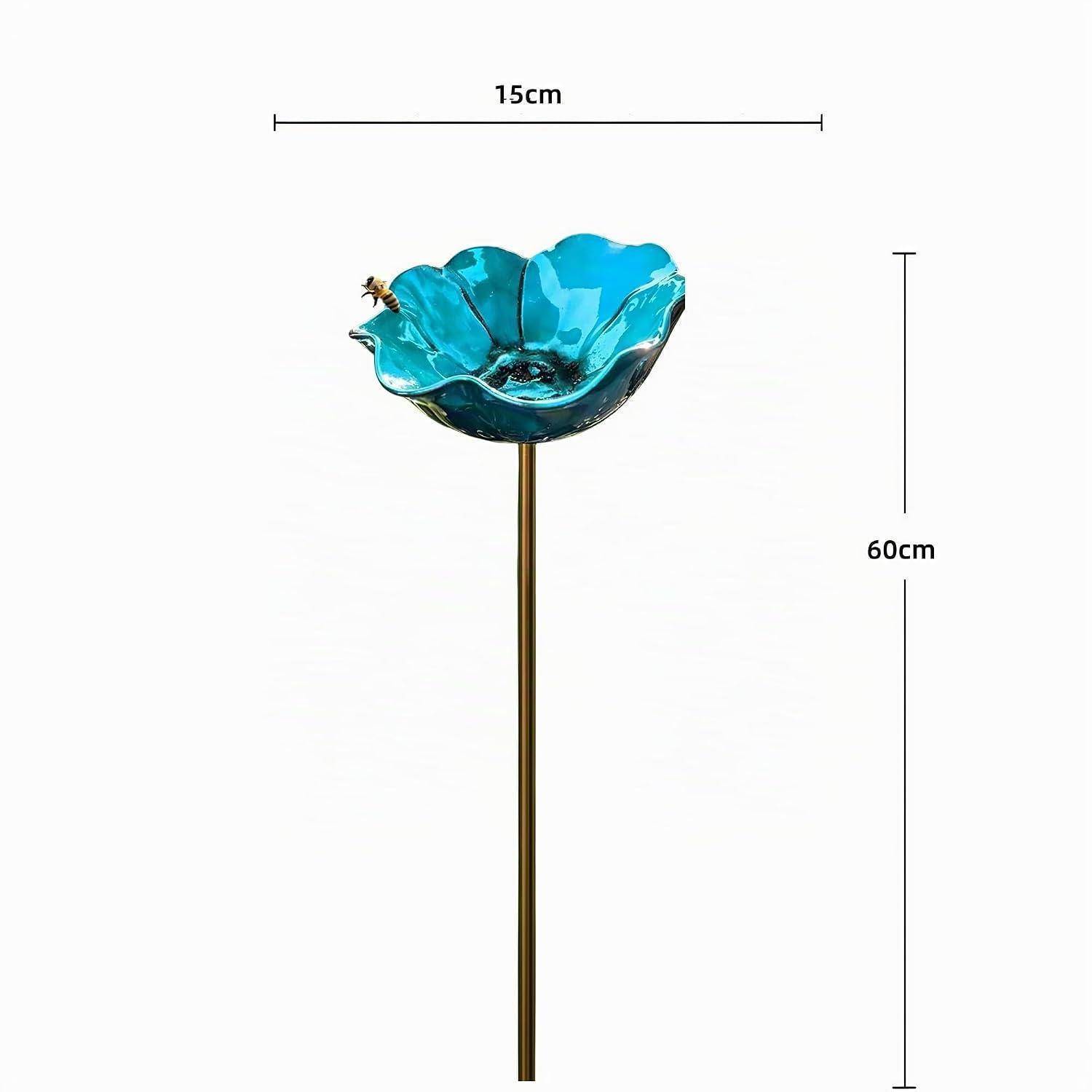 Blaue blumenförmige Stehleuchte mit schlankem langem Schaft, dargestellt mit den Abmessungen 15 cm breit und 60 cm hoch.