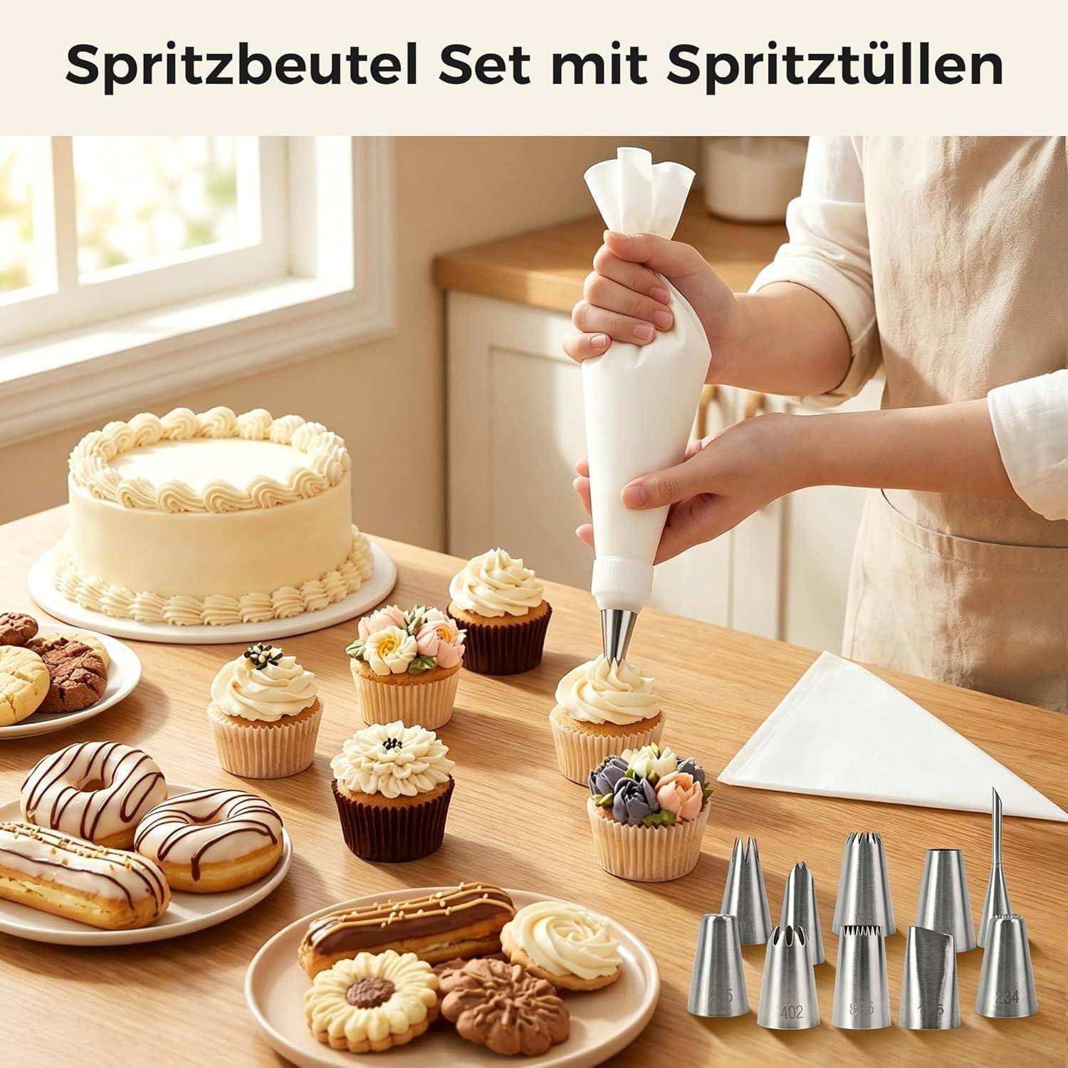 Person, die einen Spritzbeutel verwendet, um Cupcakes auf einer Küchentheke zu dekorieren; das Set beinhaltet mehrere Metallspritztülle und Süßspeisen.