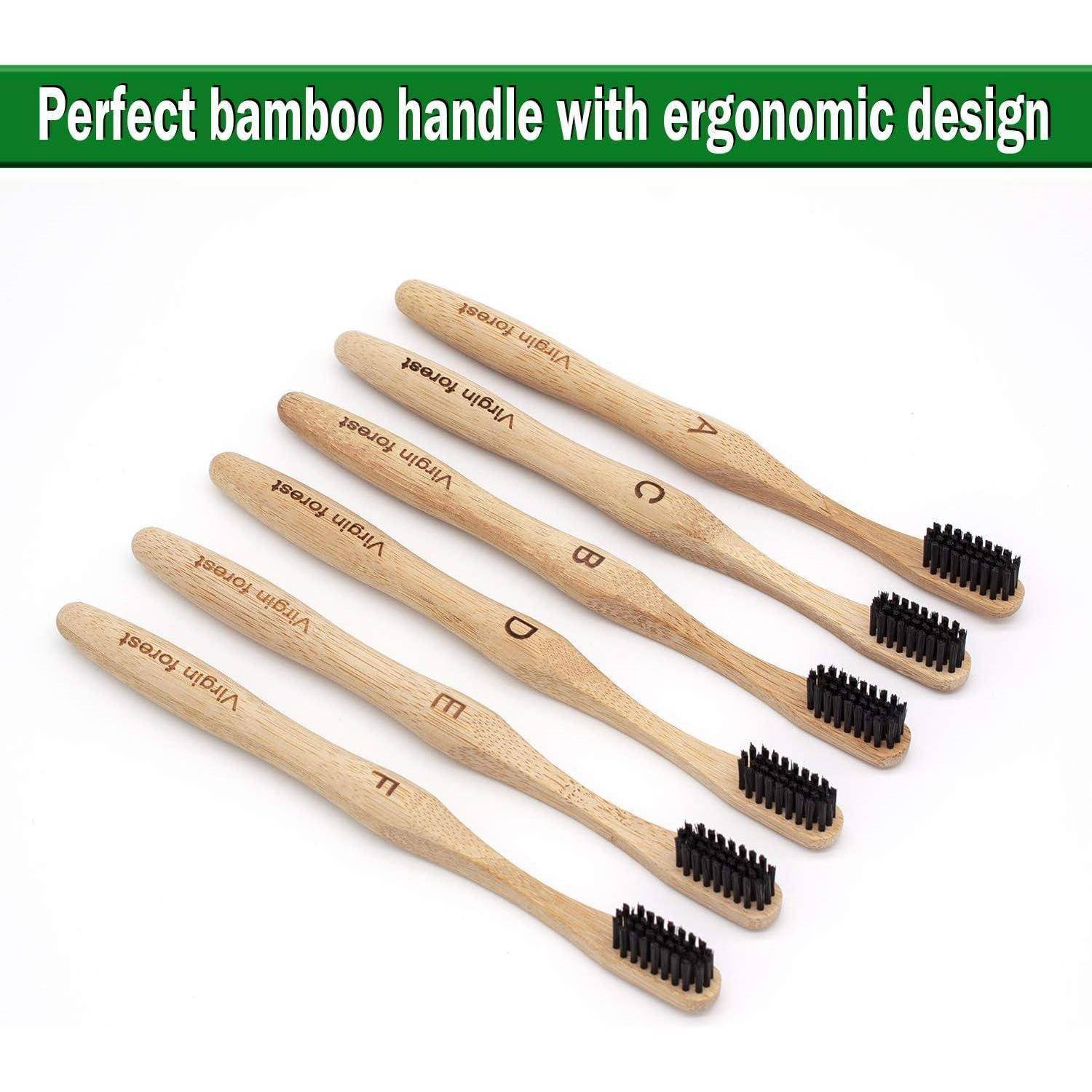 Bild von fünf Bambuszahnbürsten mit schwarzen Borsten, gekennzeichnet mit A–E, unter dem Text „Perfekter Bambusgriff mit ergonomischem Design