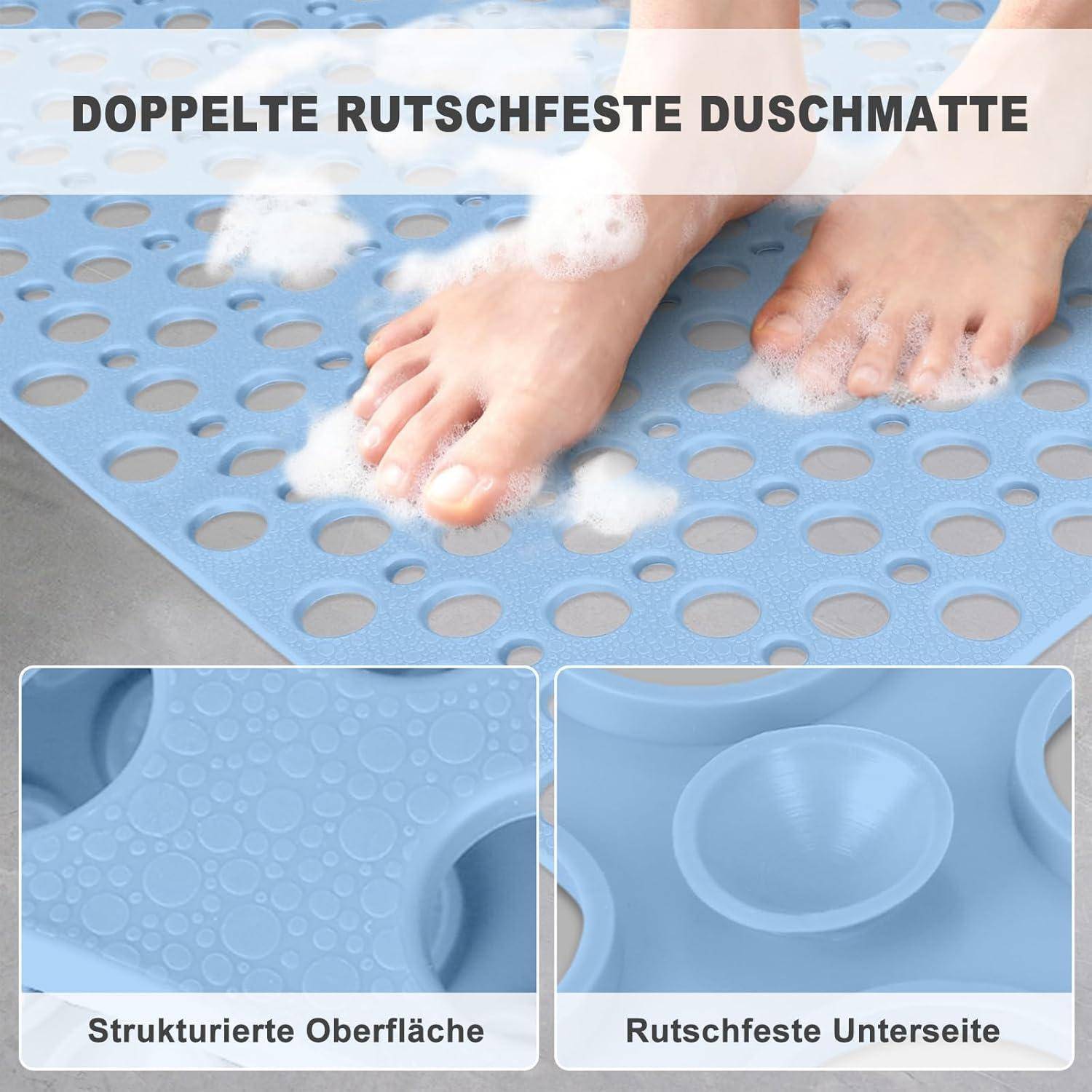 Blauer rutschfester Duschenmatte mit strukturierter Oberfläche und Saugnapfunterseite, gezeigt unter seifigen Füßen; deutsche Textbeschriftungen kennzeichnen die Merkmale.
