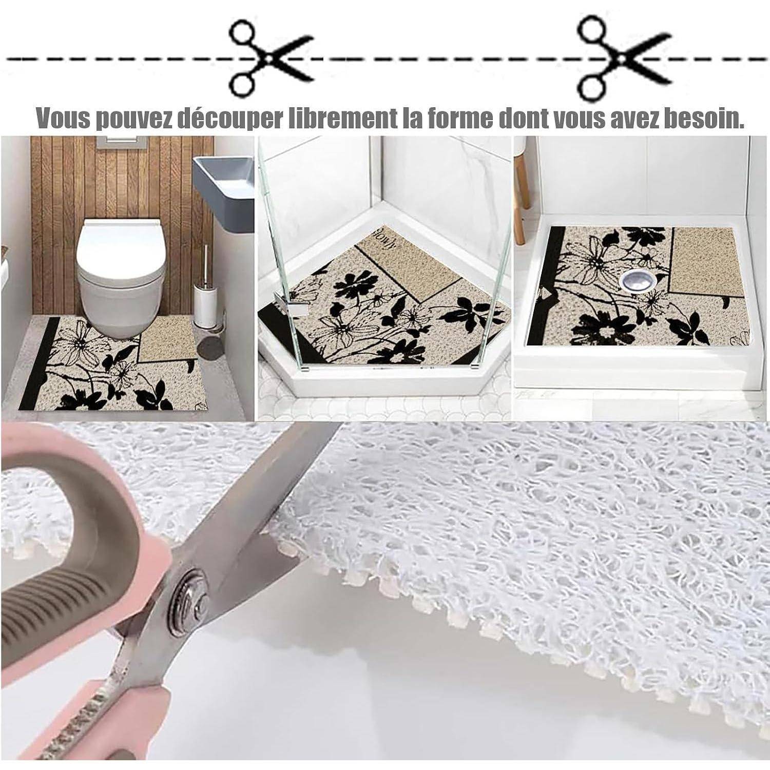 Collage mit einer floralen Badezimmermatte, die an den Toiletten- und Duschanschlüssen zugeschnitten werden kann, mit einer Schere, die das Material schneidet.