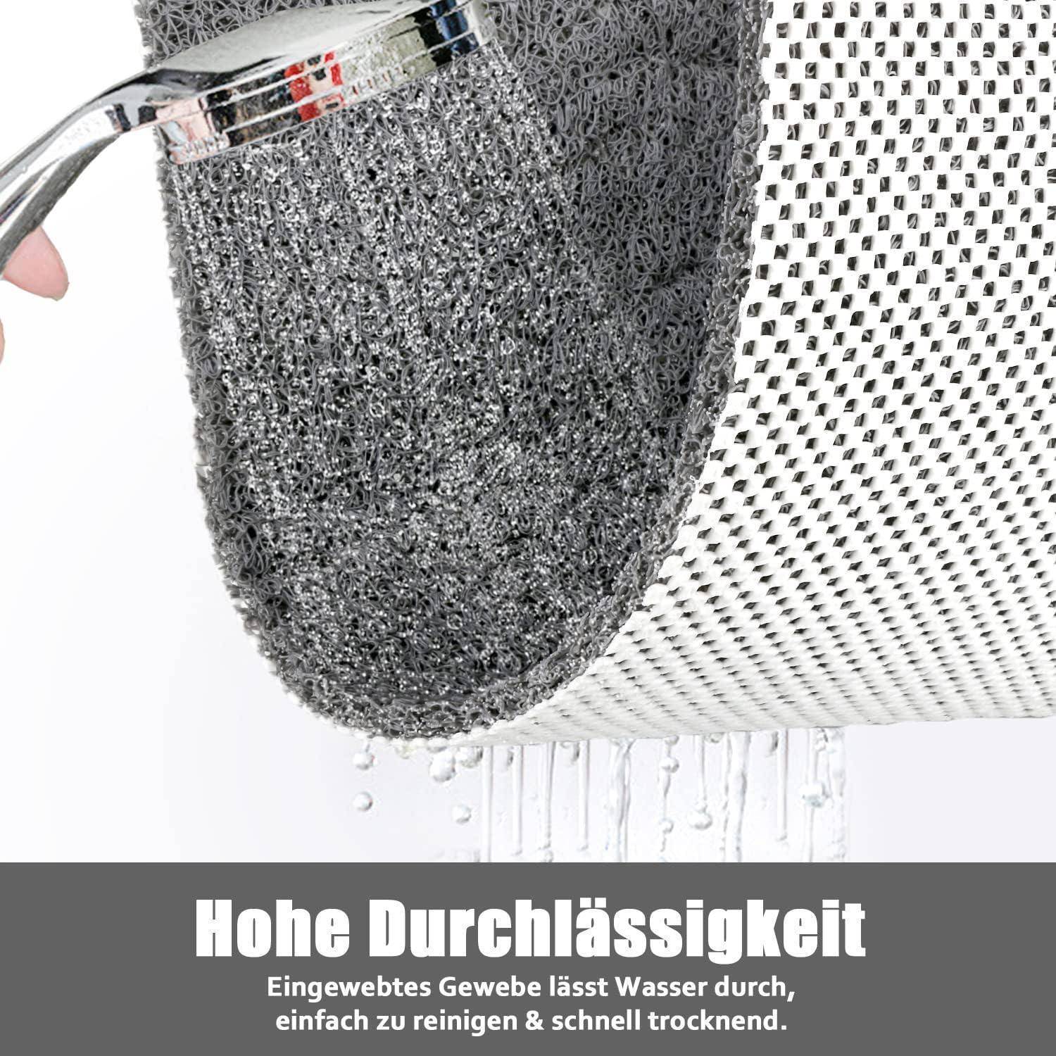 Nahaufnahme eines Netzreinigungspads, das eine gelochte Oberfläche mit tropfendem Wasser abwischt; deutscher Text sagt „Hohe Durchlässigkeit