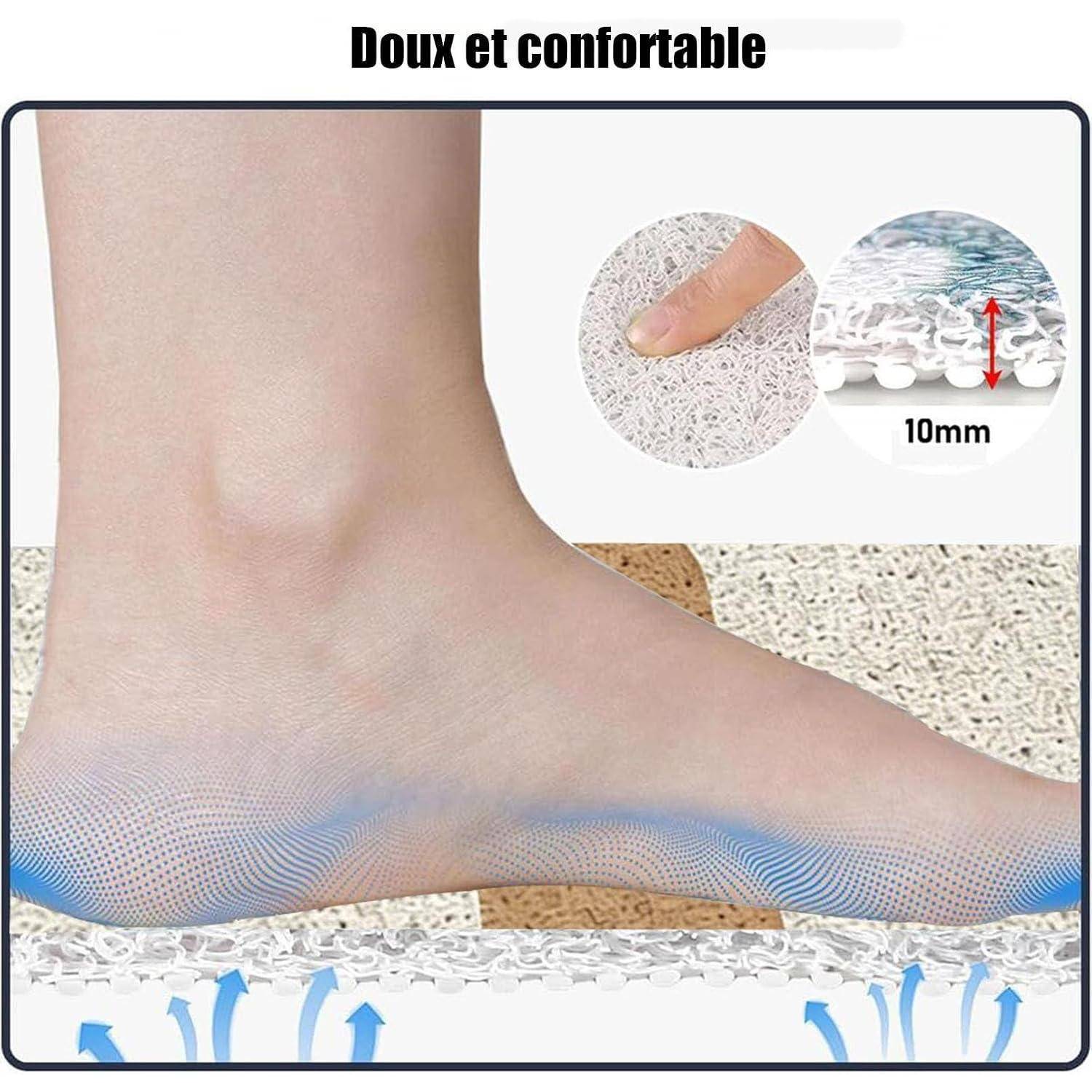 Fuß mit gepolsterter Einlegesohle; Beschriftung zeigt atmungsaktives Material und 10 mm Dicke mit Text „Doux et confortable