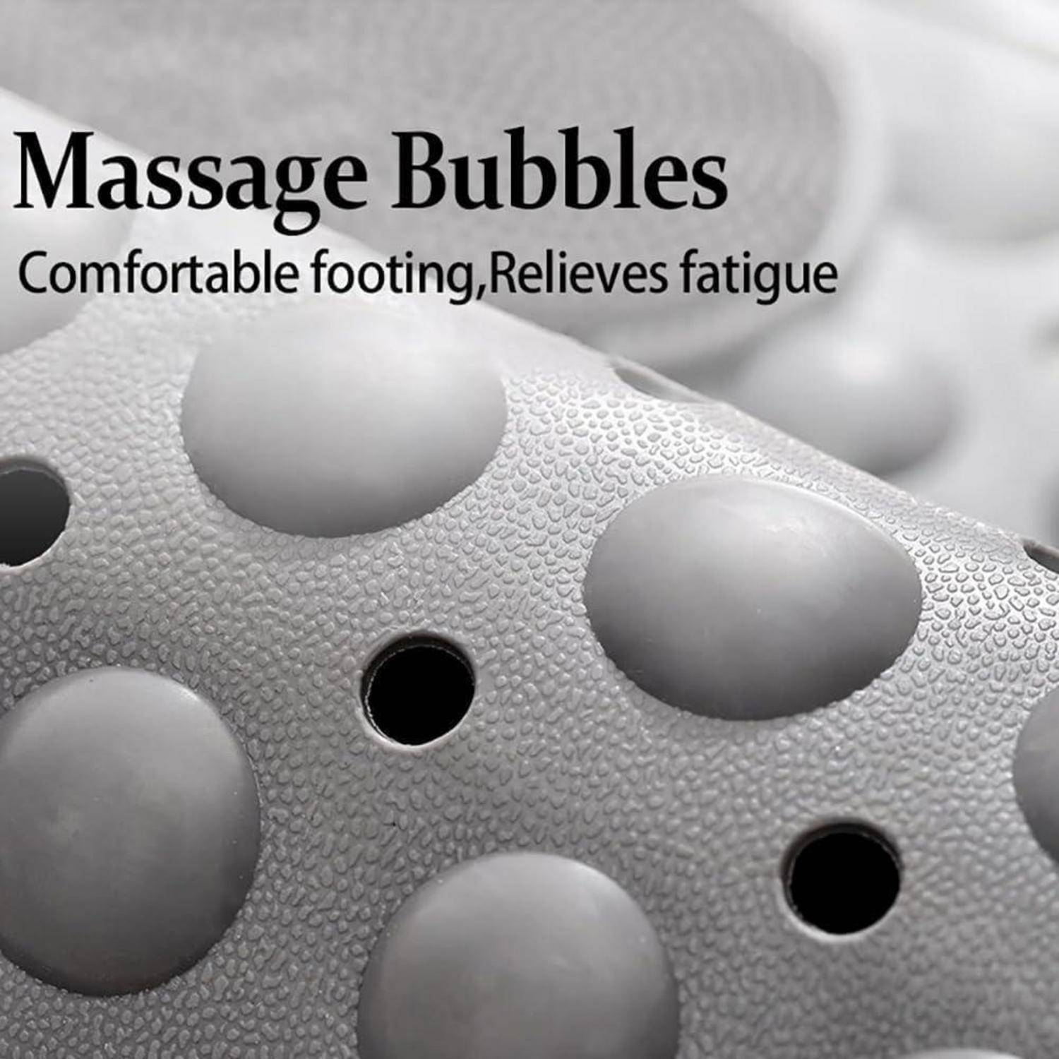 Nahaufnahme der strukturierten Polsterung mit erhabenen Blasen und Löchern, beschriftet mit „Massageblasen