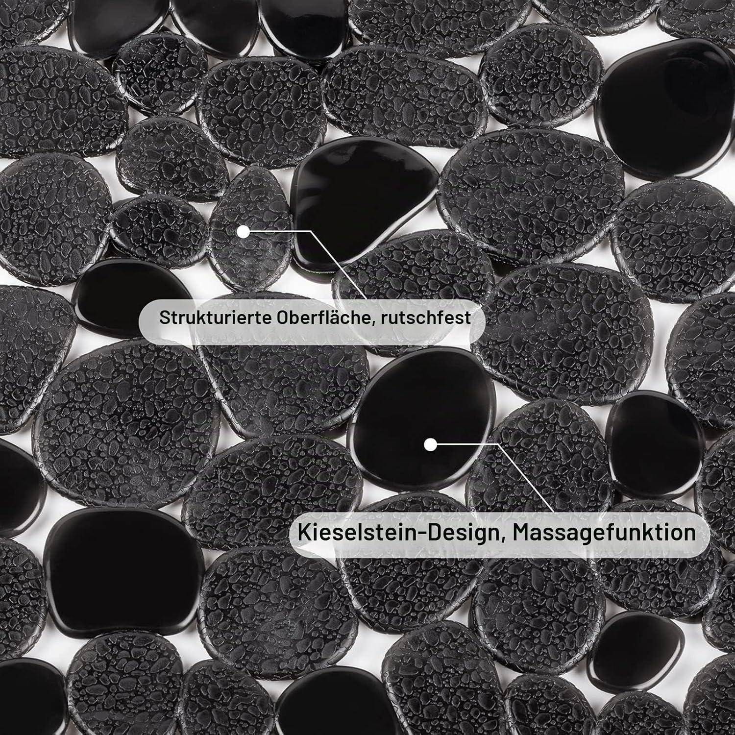 Schwarze Matten mit Kieselstein-Oberflächenstruktur und glänzenden Akzenten, gekennzeichnet mit „Strukturierte Oberfläche, rutschfest" und „Kieselstein-Design, Massagefunktion"".