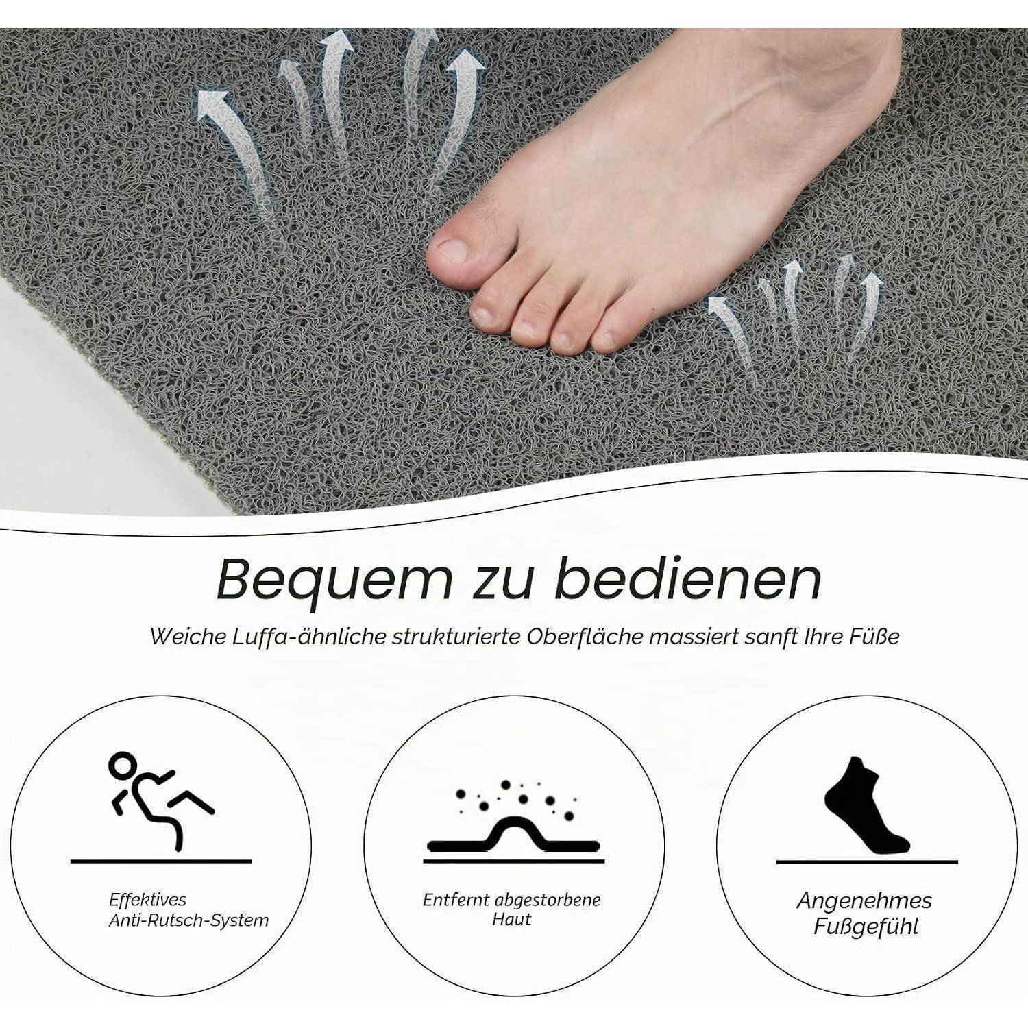 Fuß auf strukturierter Matte mit Pfeilen; deutsche Anzeige sagt „Bequem zu bedienen