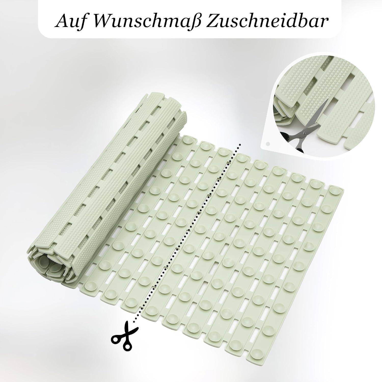 Rollbare Bambusrollo mit gepunkteter Schnittlinie und Scherensymbol, das zeigt, dass sie auf Größe gekürzt werden kann; deutscher Text sagt „Auf Wunschmaß zuschneidbar".