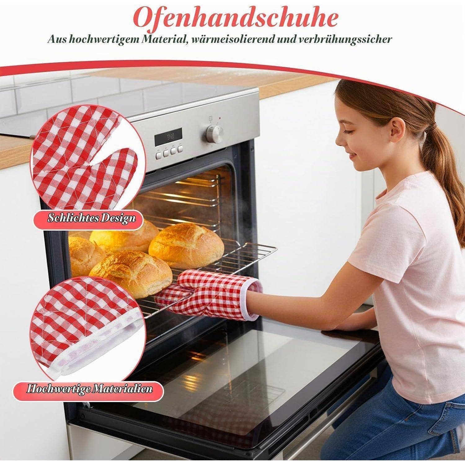 Mädchen benutzt rot-weiß karierte Ofenhandschuhe, um Brötchen aus einem brennenden Ofen zu nehmen; deutscher Text bewirbt wärmeisolierende, brandbeständige Ofenhandschuhe.