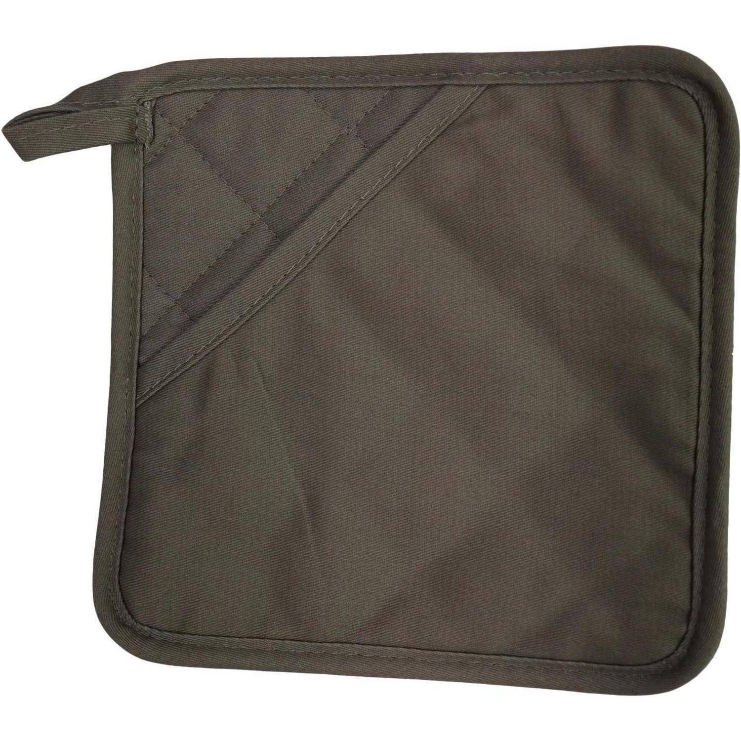 Dunkelbraun gepolsterte quadratische Tasche oder Ofenhandschuh mit einer kleinen Stoffschlaufe, gezeigt auf weißem Hintergrund.