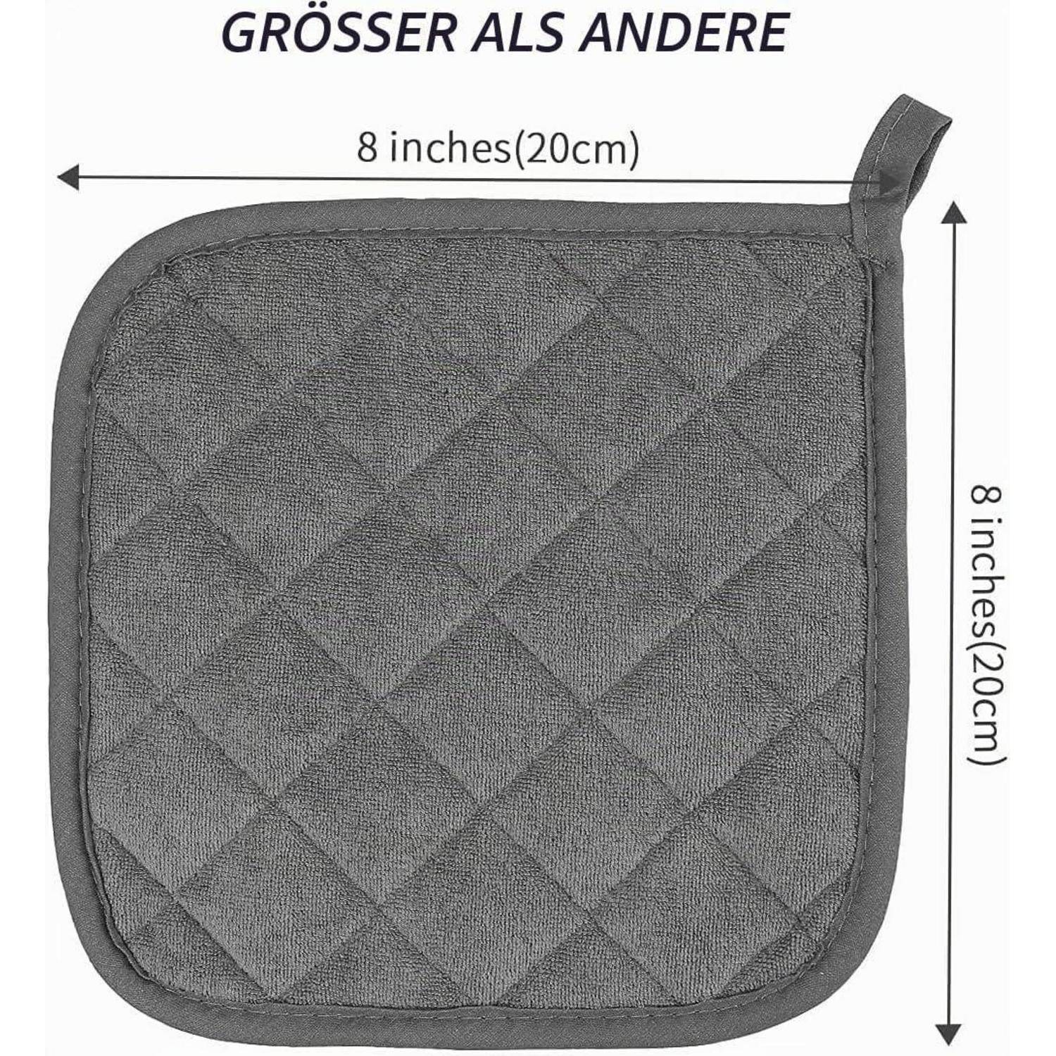 Grauer gesteppter quadratischer Topflappen mit Schlaufe, gekennzeichnet mit „GRÖSSER ALS ANDERE