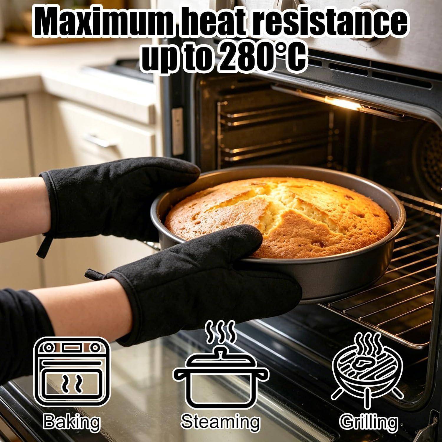 Ofenhandschuhe nehmen einen Kuchen aus dem Ofen; der Text besagt „Maximale Hitzebeständigkeit bis 280°C