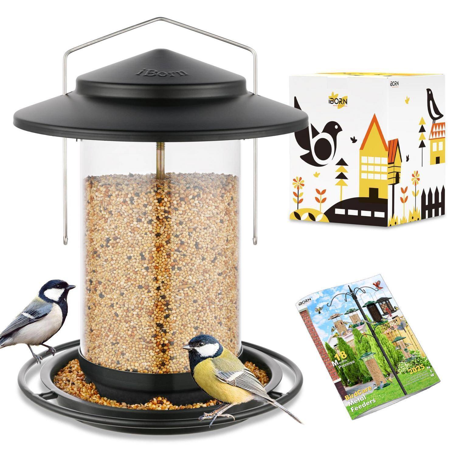 Vogelfutterhaus mit durchsichtigem Samenbehälter, schwarzem Dach und Tablett, dargestellt mit zwei kleinen Vögeln und Produktverpackung/Bedienungsanleitung auf weißem Hintergrund.