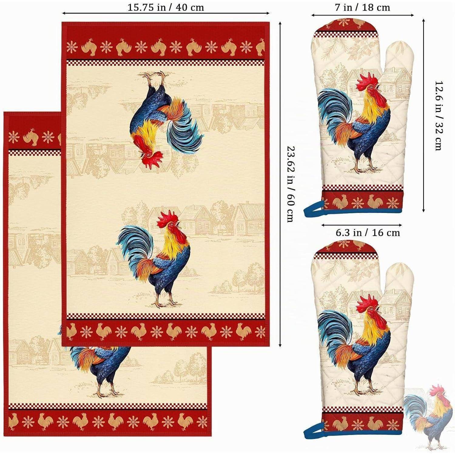 Produktabbildung, die ein Hahn-Design-Küchenzubehör-Set zeigt: zwei rot-cremefarbene Ofenhandschuhe und ein dazu passendes Handtuch/Schürze, jeweils mit einem farbenfrohen Hahnendruck und Größenangaben.