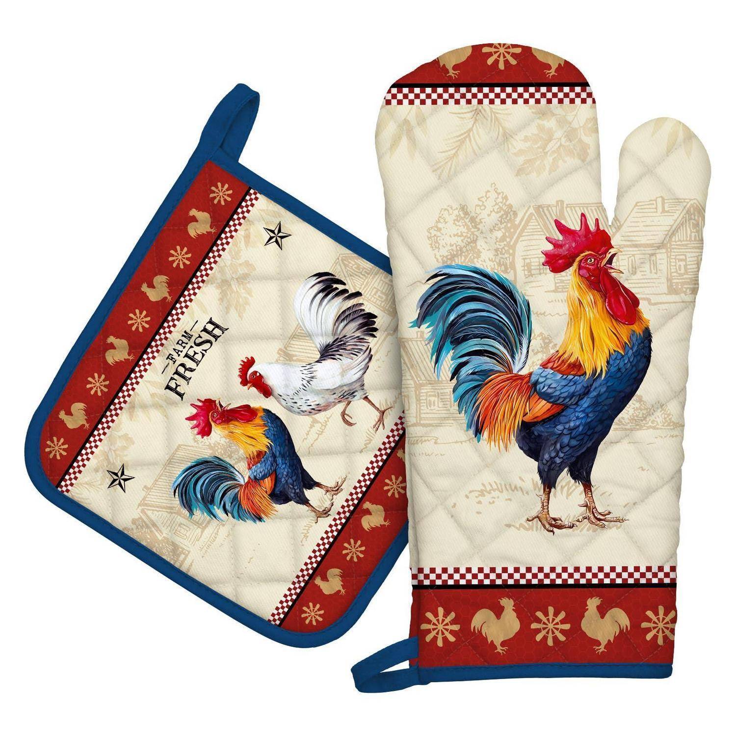 Ein Ofenhandschuh-Set im Hahn-Design mit einem quadratischen Topflappen und einem langen Handschuh, beide mit bunten Hähnen und den Worten „Farm Fresh