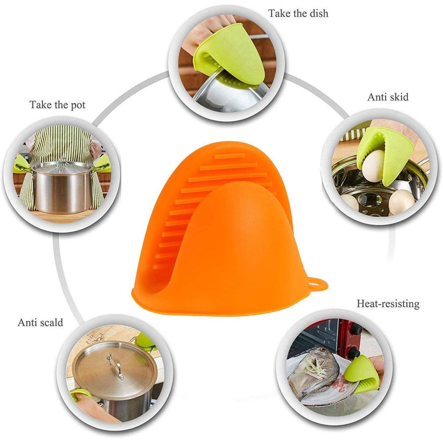 Orange Silikon-Topflappen-Handschuh, gezeigt als hitzebeständiges, rutschfestes Werkzeug zum sicheren Entnehmen von Geschirr und Töpfen vom Herd.