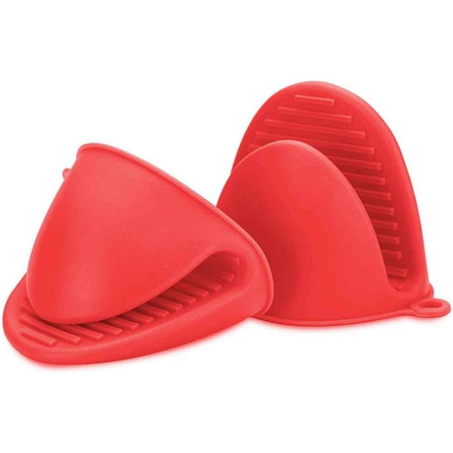 Rote Silikon-Ofenhandschuhe mit strukturiertem Griff, in zwei Ansichten auf weißem Hintergrund gezeigt.