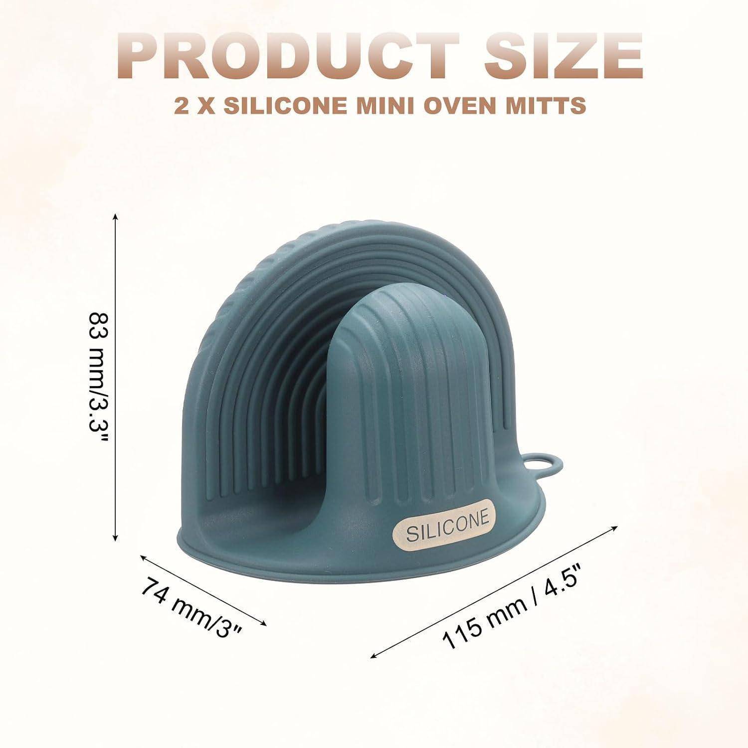 Produktgrößendiagramm für 2 Silikon-Mini-Ofenhandschuhe: 83 mm hoch, 74 mm breit, 115 mm lang.