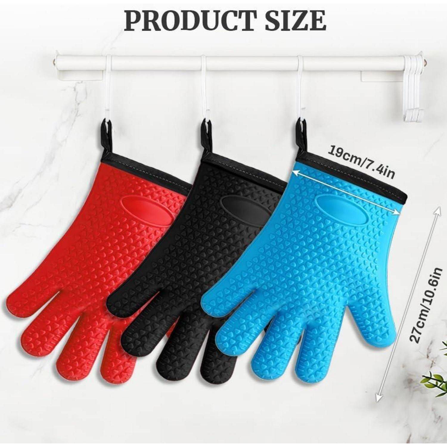 Drei strukturierte Ofenhandschuh-Handschuhe in Rot, Schwarz und Blau hängen an einem Gestell, gekennzeichnet mit Produktgröße 19 cm breit und 27 cm lang.