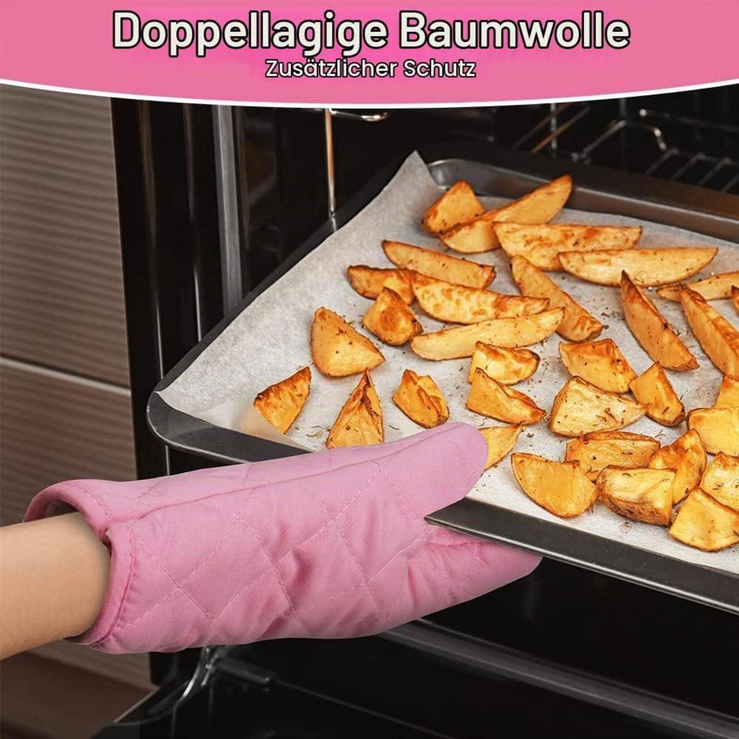 Rosa zweilagiger Baumwoll-Ofenhandschuh, der ein heißes Backblech mit gerösteten Kartoffelecken hält, mit deutschem Text „Doppellagige Baumwolle