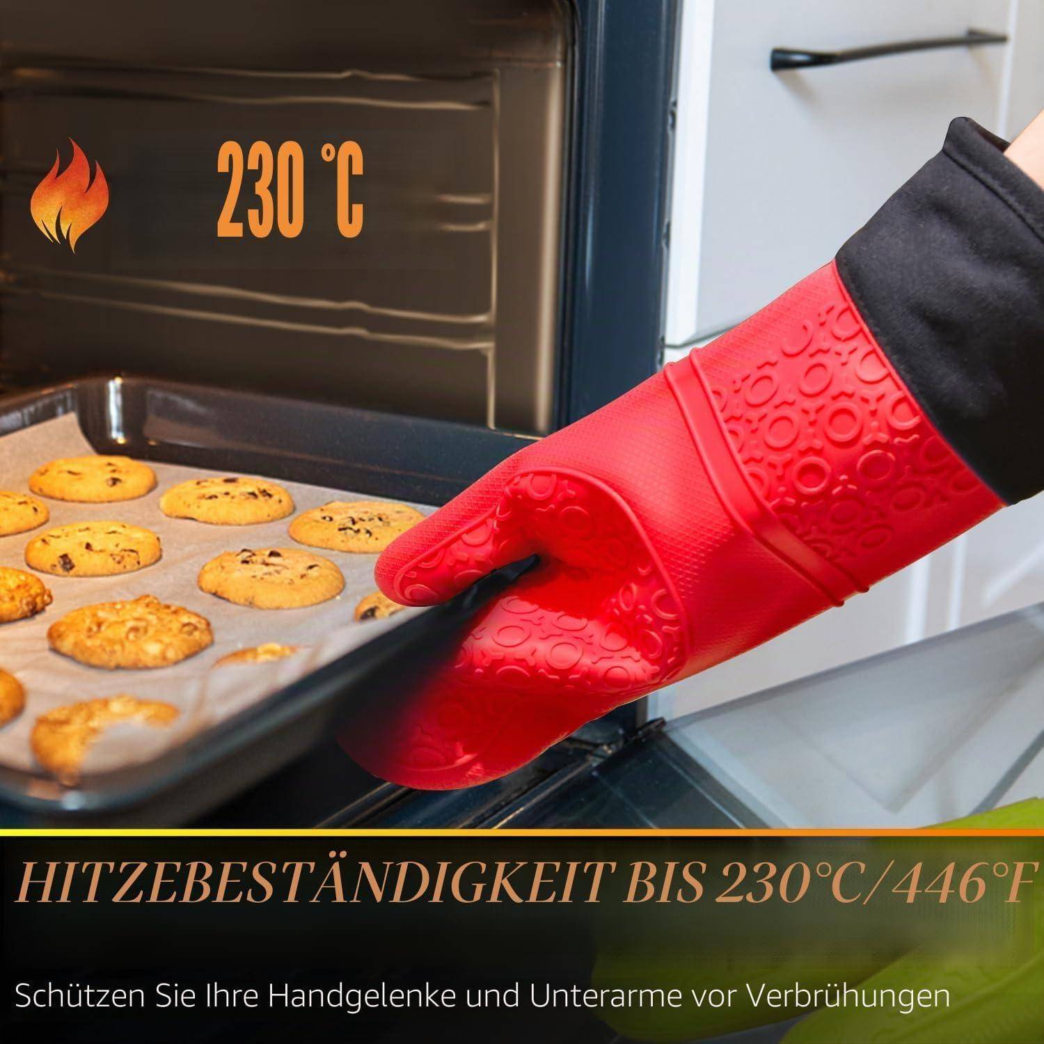 Rote Ofenhandschuh, der ein Backblech mit Keksen in einem Ofen mit der Kennzeichnung 230°C hält, mit deutschem Text, der Hitzebeständigkeit bis 230°C/446°F und Schutz vor Verbrennungen bewirbt.
