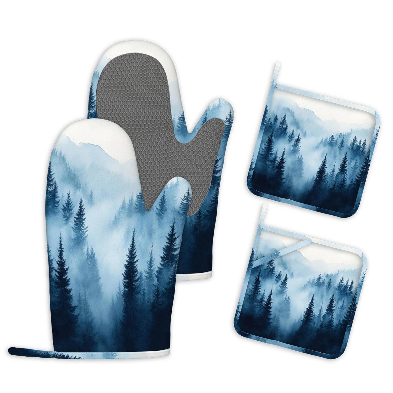 Blauer Ofenhandschuh mit Waldmuster und zwei passende Topflappen mit Berg- und Kiefernbaum-Design auf weißem Hintergrund