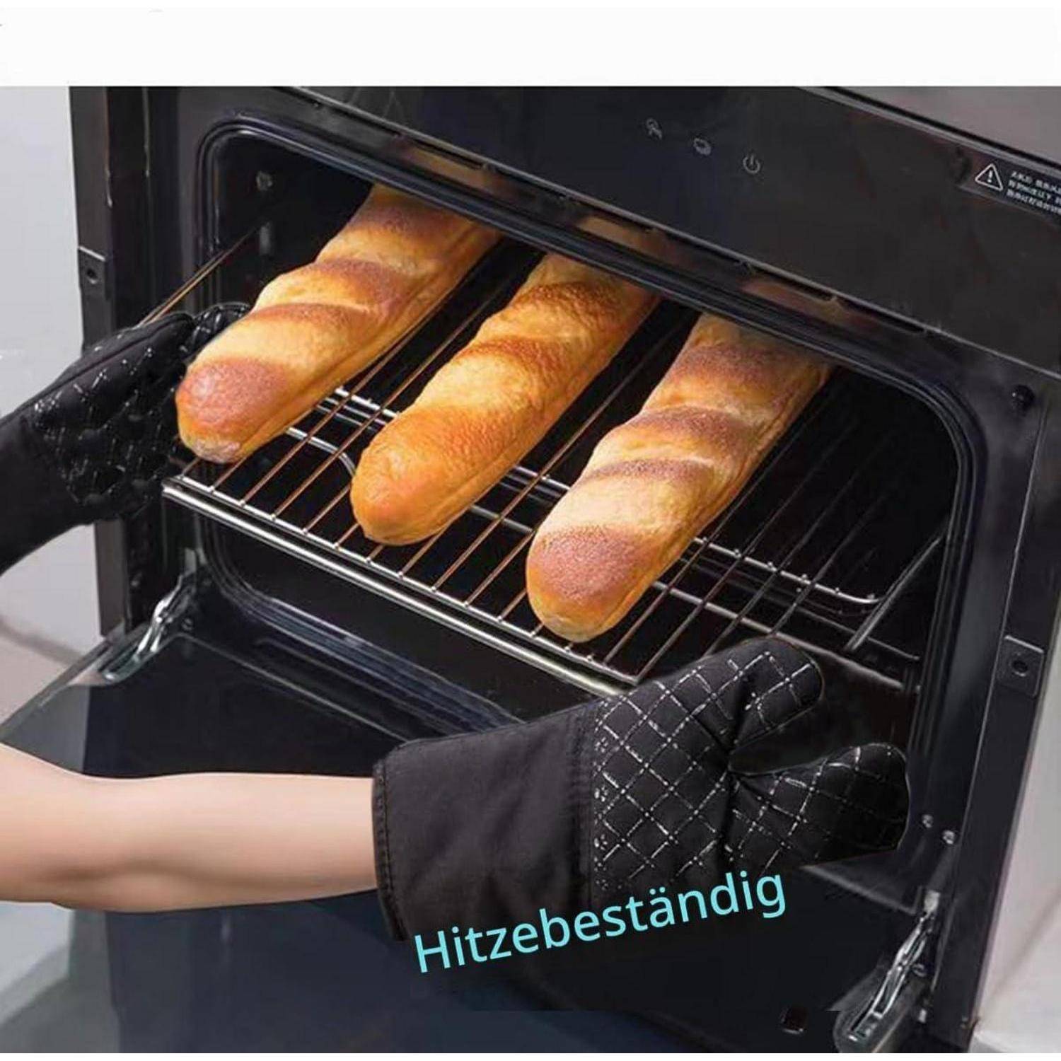 Ofen mit drei Baguettes, die auf einem Rost backen, mit einem hitzebeständigen Ofenhandschuh im Vordergrund; der Text sagt „Hitzebeständig