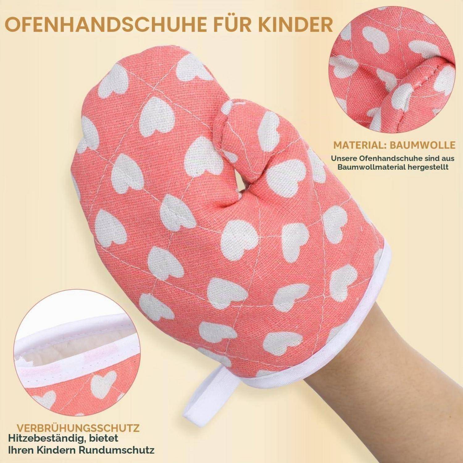Kinderbackhandschuh mit rosa Herzmuster an einer Hand, beschriftet mit „OFENHANDSCHUHE FÜR KINDER