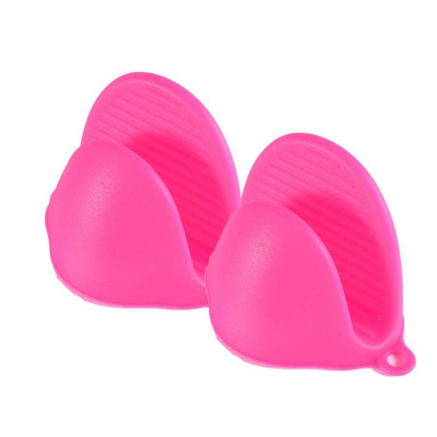 Zwei leuchtend rosa Silikon-Küchenformen oder -Becher in Tropfenform mit gerippten Rückseiten, auf weißem Hintergrund gezeigt.