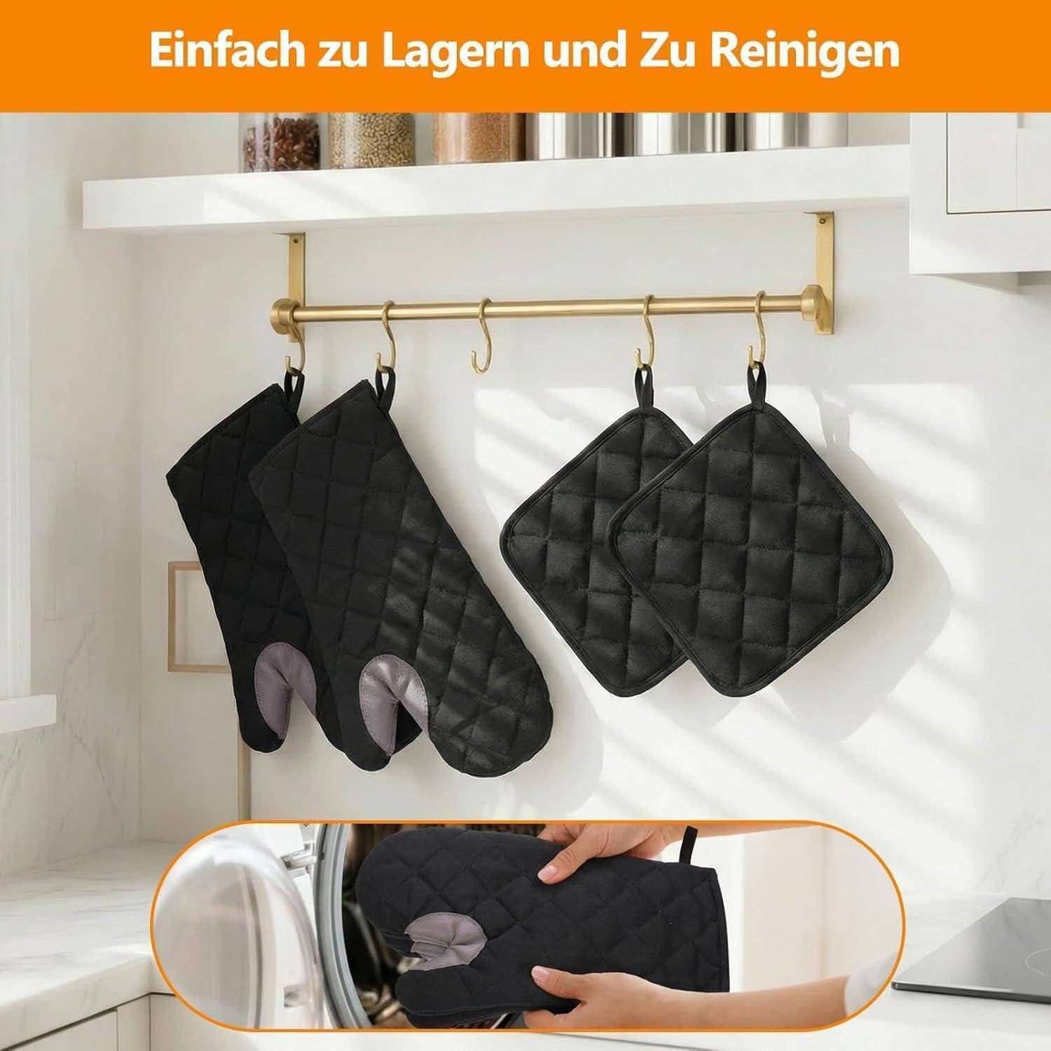 Küchenwandregal mit schwarzen gesteppten Ofenhandschuhen und Topflappen, die zur einfachen Lagerung und Reinigung aufgehängt sind; die Vergrößerung zeigt einen Handschuh, der in eine Waschmaschine gelegt wird.