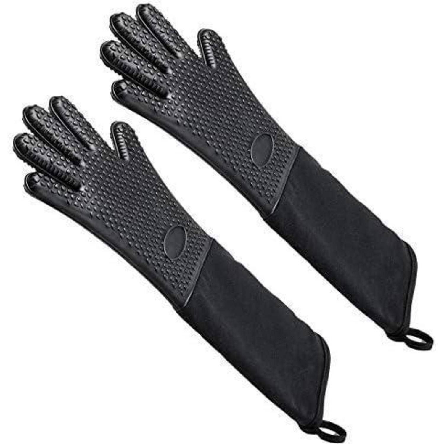 Paar schwarze hitzebeständige Handschuhe mit strukturiertem Gummibelag auf den Handflächen und langen schützenden Stulpen.