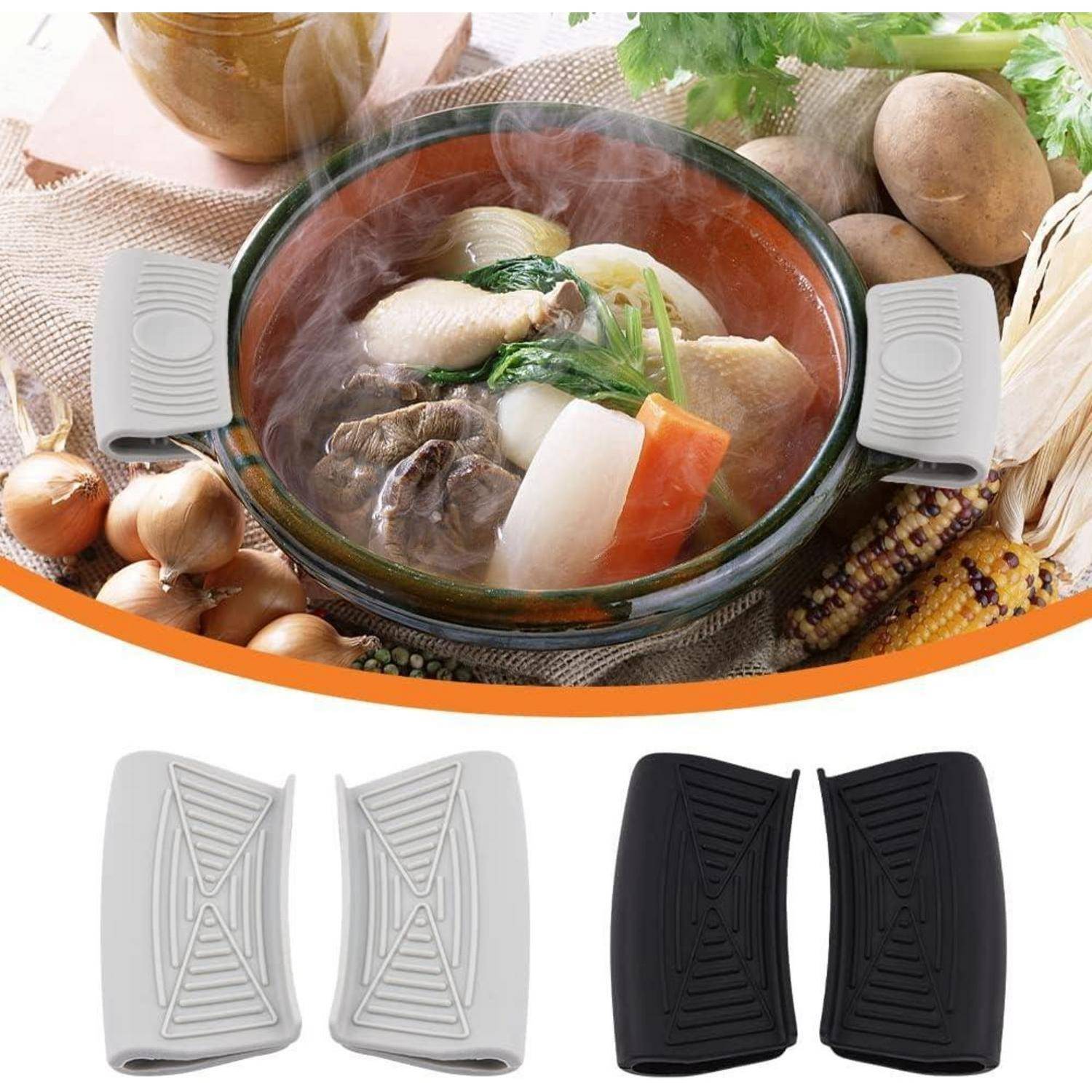 Werbebild von zwei Paar Topfgriffschutzen, einer grau und einer schwarz, neben einem dampfenden Topf Suppe auf einem Kochfeld gezeigt.