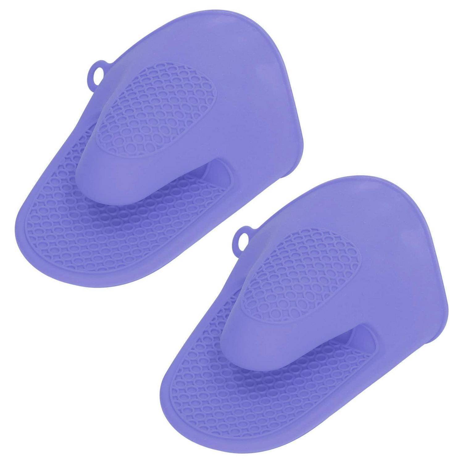 Zwei violette Silikon-Greifhandschuhe mit strukturierter Griffoberfläche, gezeigt auf weißem Hintergrund.