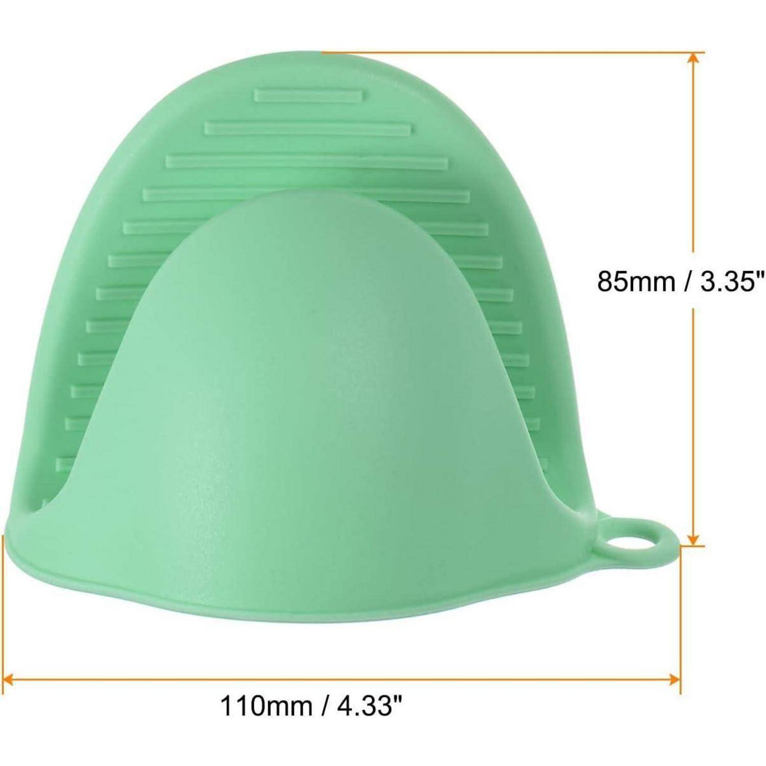 Minzgrüner Silikon-Mini-Ofenhandschuh mit Aufhängeschlaufe, gezeigt mit Abmessungen von 110 mm Breite und 85 mm Höhe.
