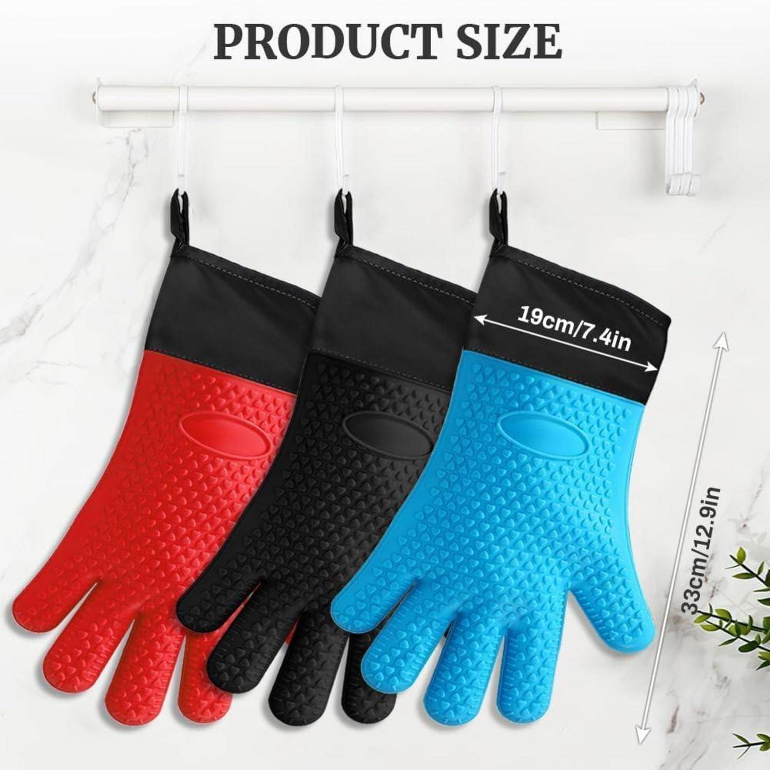 Produktgrößen-Grafik mit drei strukturierten Ofenhandschuhen in Rot, Schwarz und Blau, die auf einem Ständer hängen, mit gekennzeichneten Abmessungen von 19 cm Breite und 33 cm Länge.