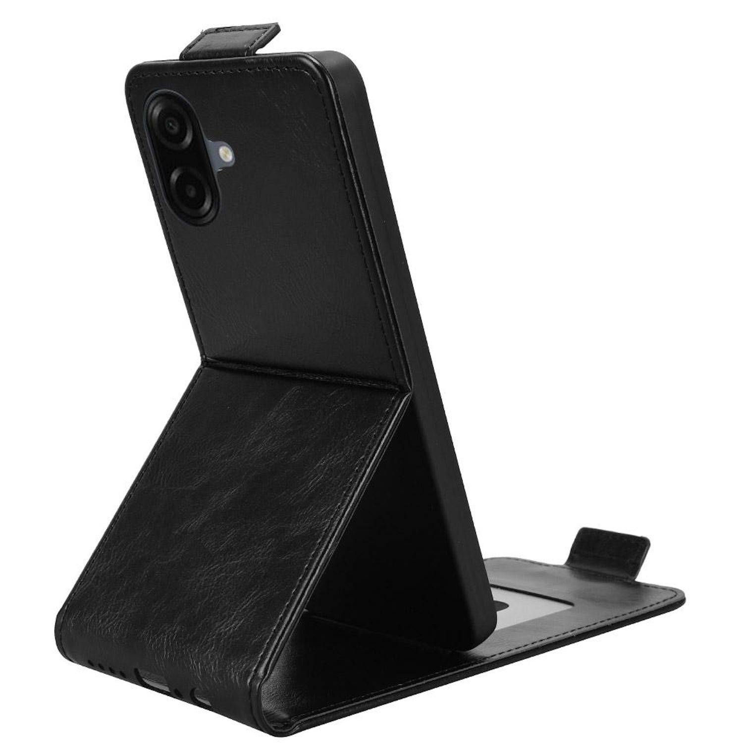 Schwarze Ledertelefonfoliohülle, die zu einem Ständer gefaltet ist und zeigt einen Smartphone-Kameraausschnitt und einen Kartenschlitz auf der Innenseite.