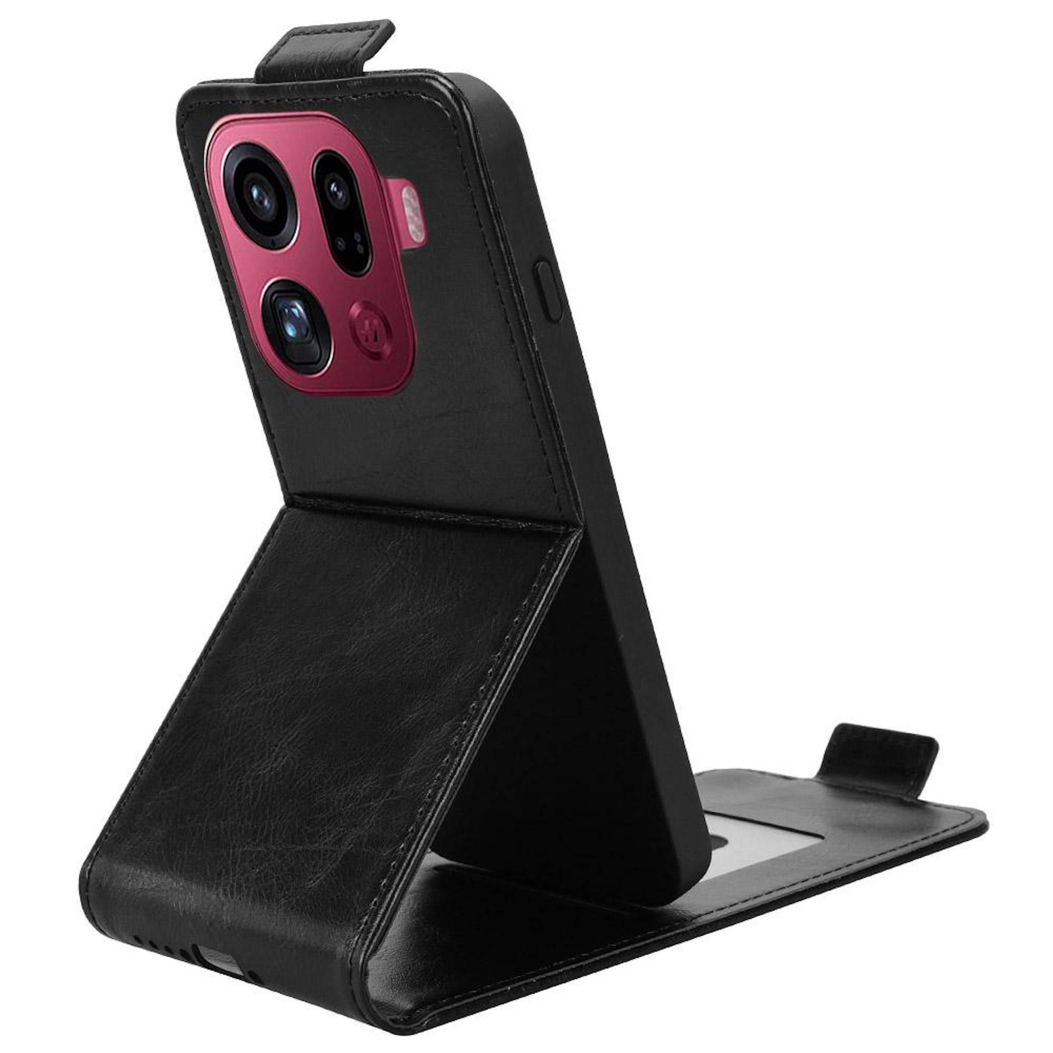 Schwarze Ledertelefonhülle, die zu einem Ständer gefaltet ist und einen rosa Smartphone-Kameraausschnitt auf weißem Hintergrund zeigt.