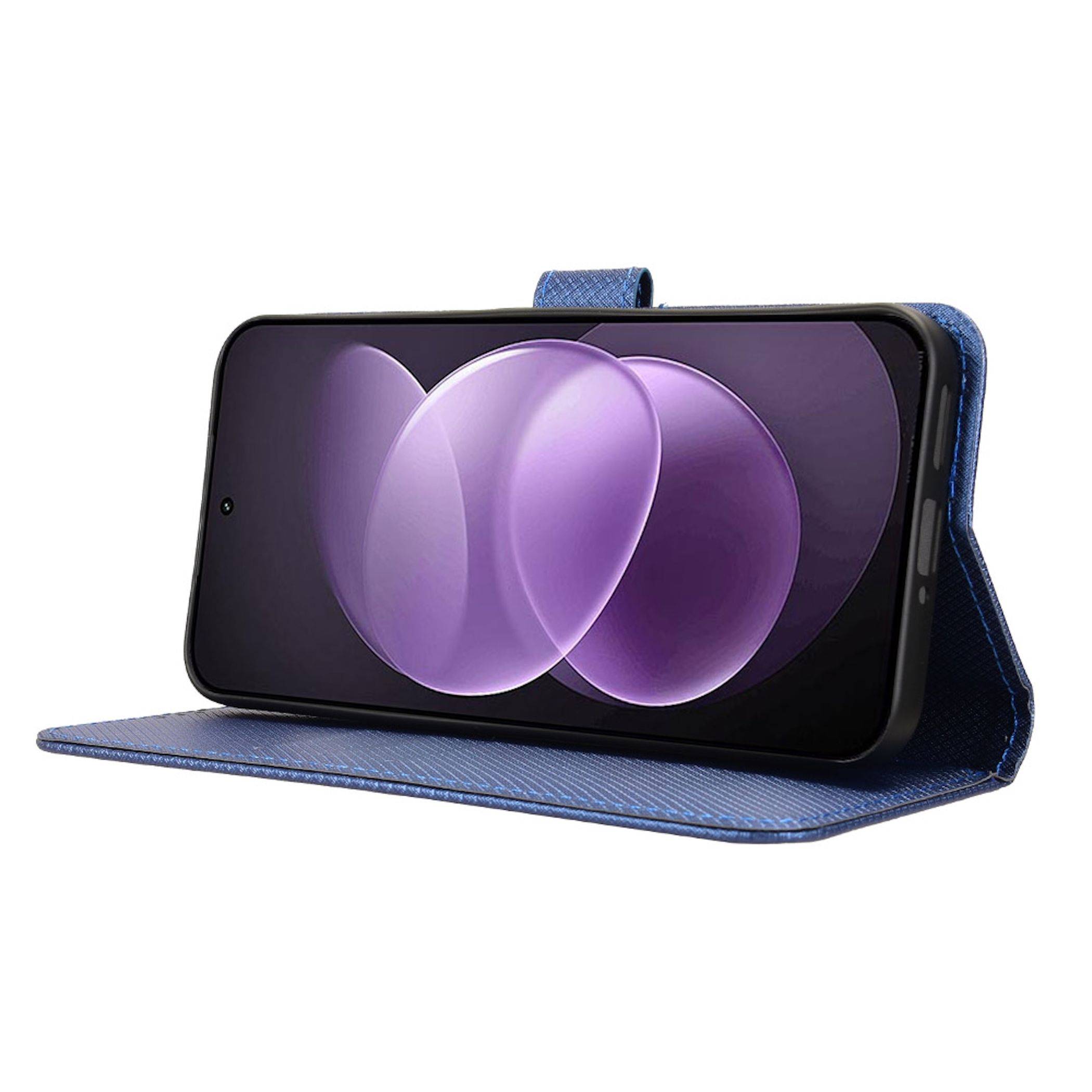 Smartphone in einem blauen Folio-Ständer-Etui, offen dargestellt und horizontal aufgestützt mit einem violetten abstrakten Bildschirmbild.