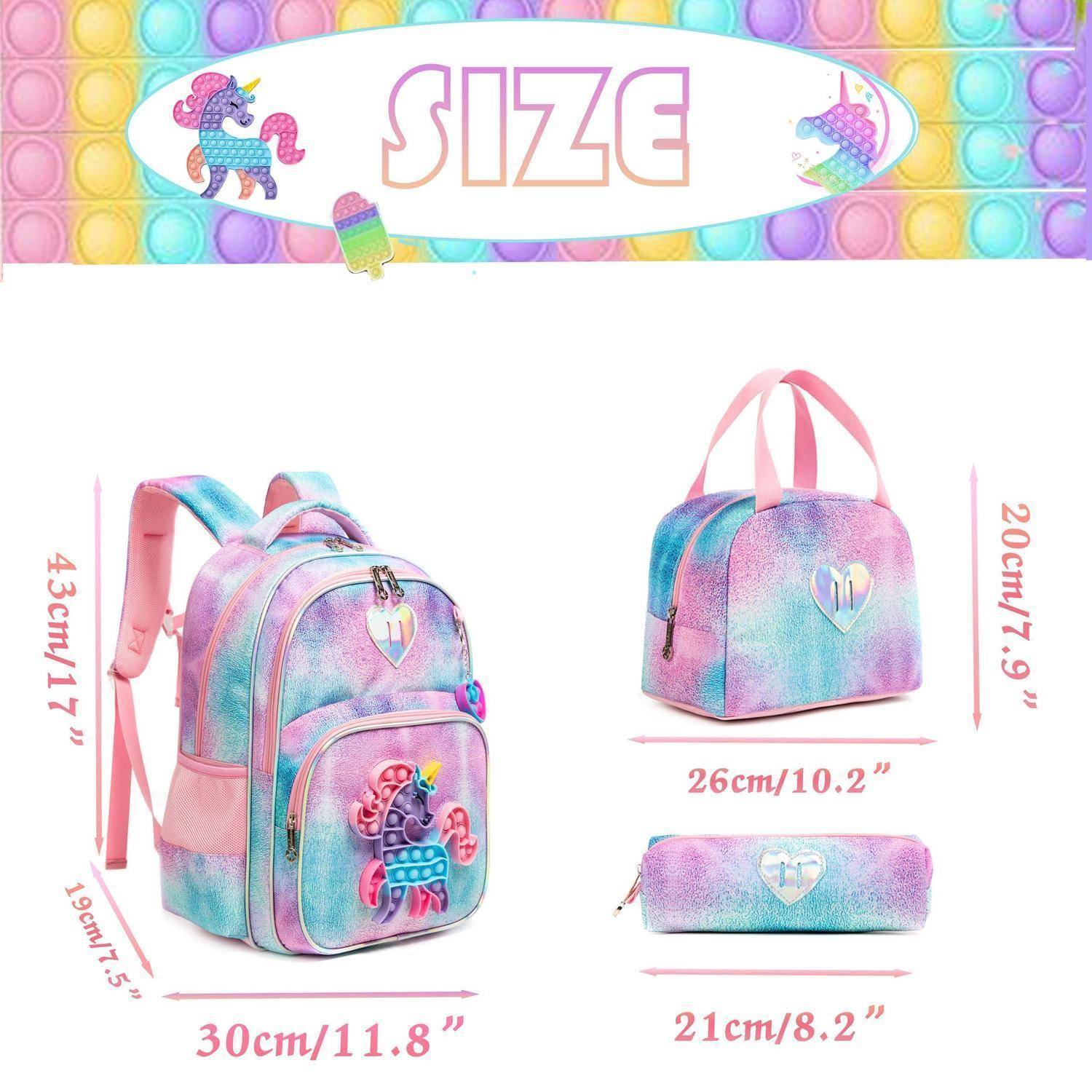 Größentabelle eines pastellfarbenen Regenbogen-Rucksack-Sets mit Rucksack, Lunchbox und Federmäppchen mit den Maßen 30 cm, 26 cm und 21 cm sowie Rucksackhöhe 43 cm.