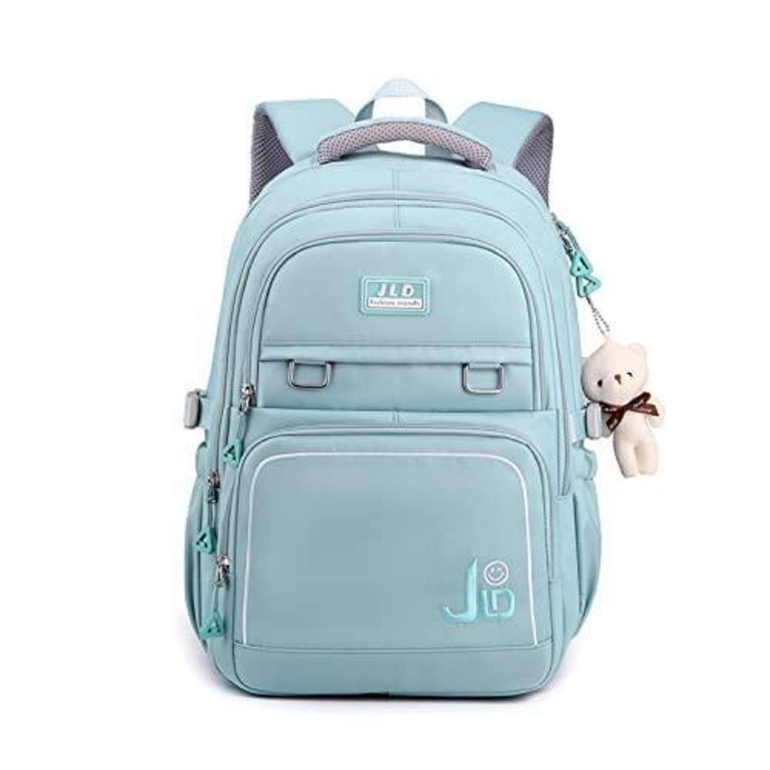 Hellblauer Rucksack mit mehreren Reißverschlusstaschen und einem kleinen Teddybär-Schlüsselanhänger an der Seite, vor weißem Hintergrund gezeigt.