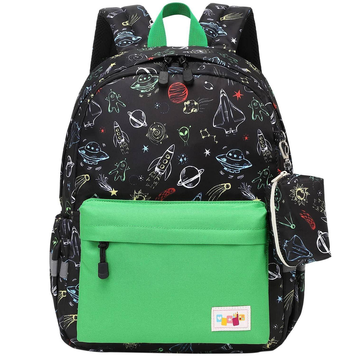 Schwarzer Rucksack mit farbenfrohigem Weltraum-Motiv und leuchtend grüner Vordertasche, gezeigt mit einem passenden Seitenbeutel.