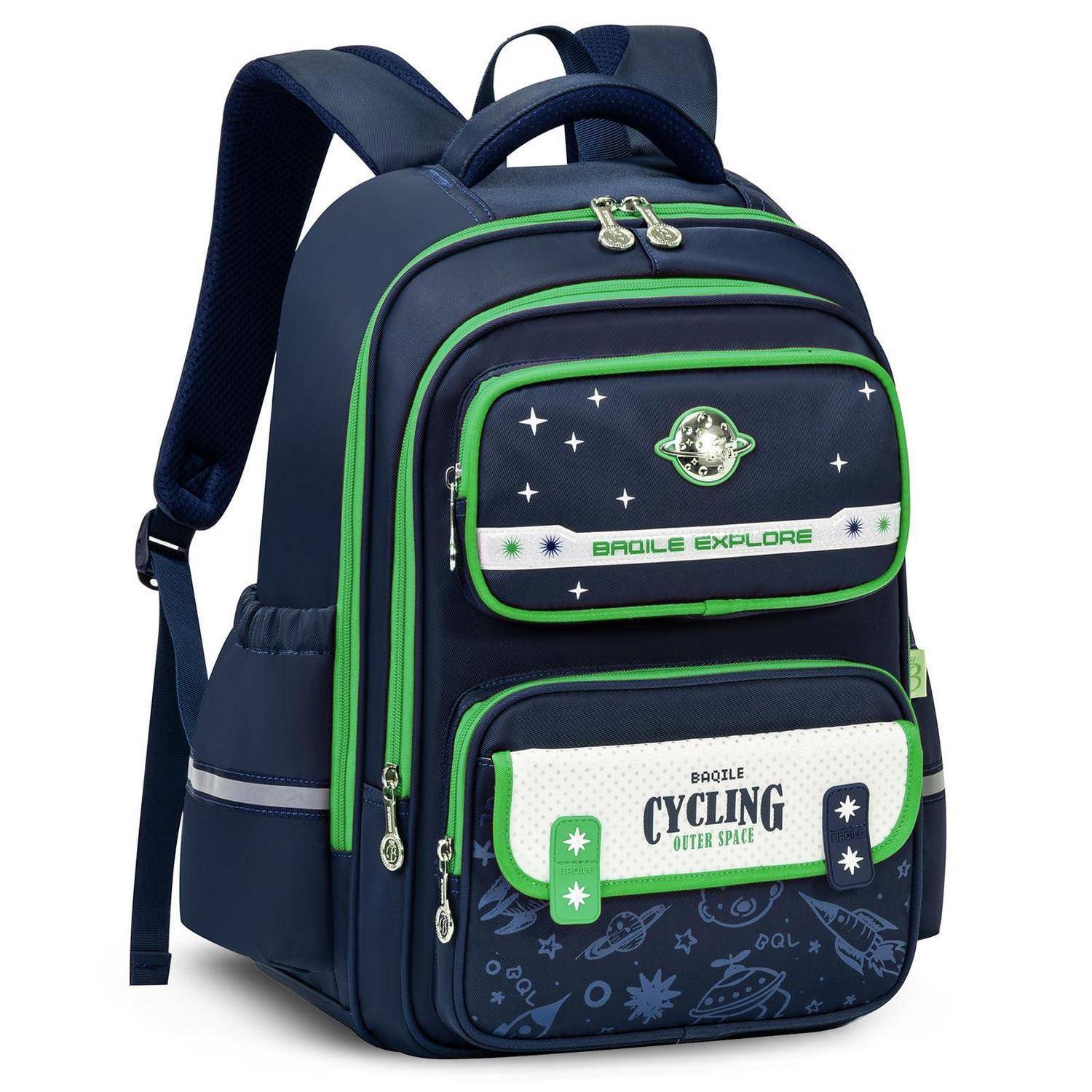 Marineblaue Kinderrucksack mit grüner Einfassung, Vordertaschen und 'BAGILE EXPLORE'/'CYCLING' Weltraum-Design-Grafiken.