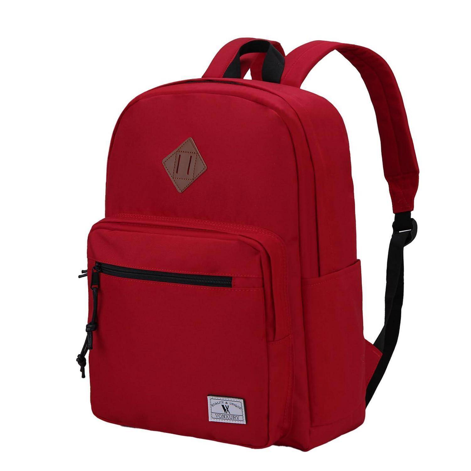 Roter Rucksack mit vorderer Reißverschlusstasche, Griffgriff oben und verstellbaren Schultergurten, isoliert auf weißem Hintergrund dargestellt.