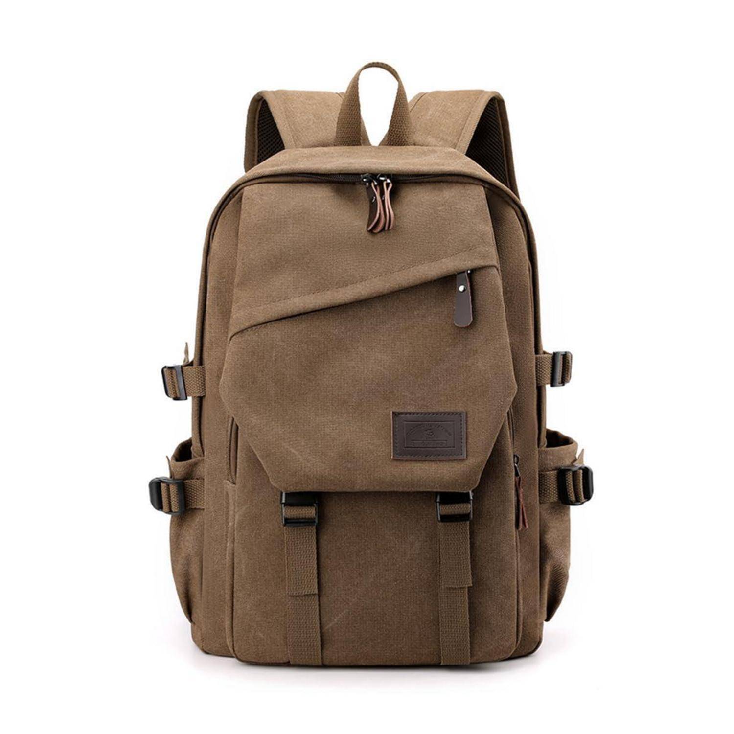 Brauner Segeltuch-Rucksack mit vorderer Reißverschlusstasche, Seitengurten und Tragehenkel oben auf weißem Hintergrund.