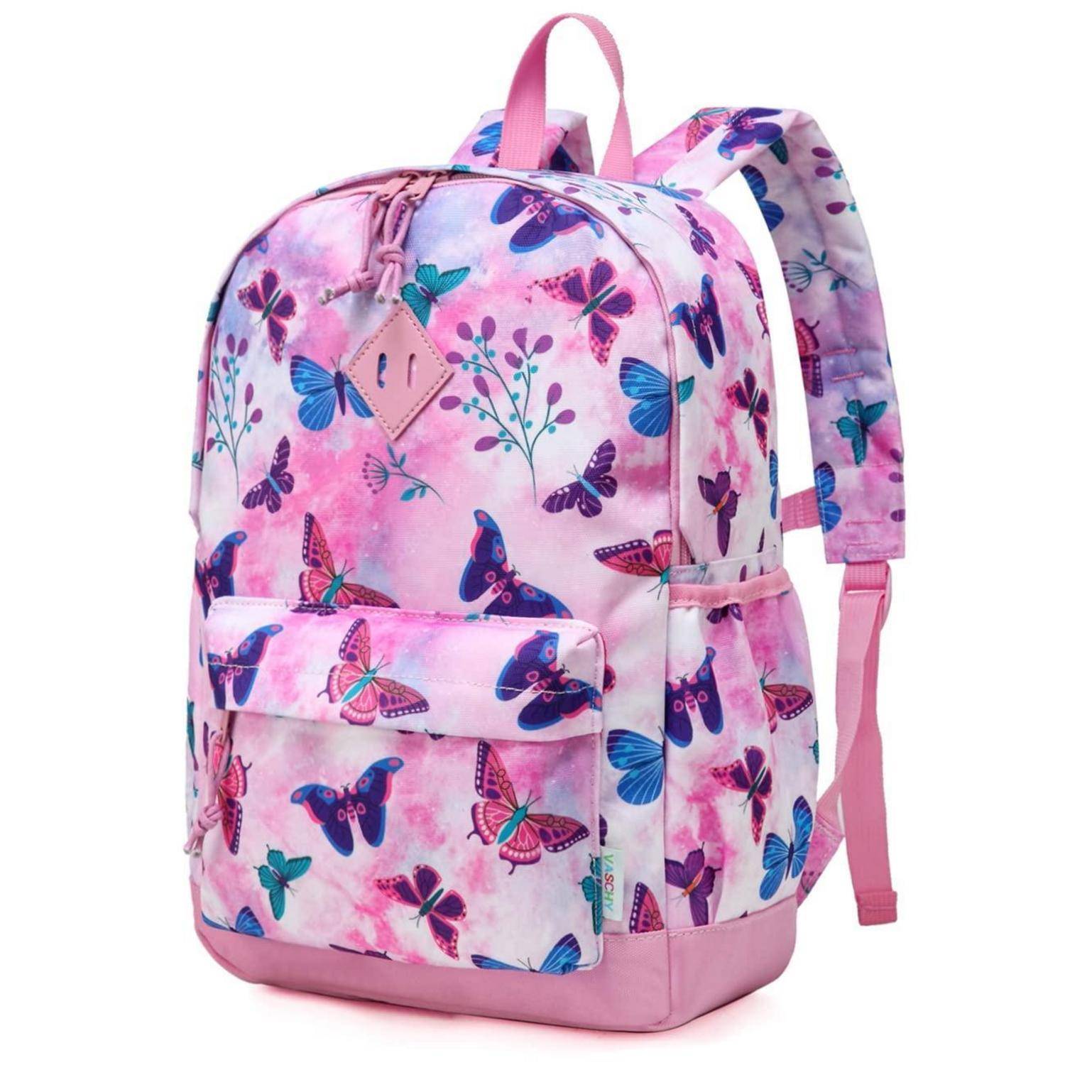 Rosa Rucksack mit Schmetterlings-Muster, Vordertasche, oberer Griff und gepolsterten Schultergurten auf weißem Hintergrund.