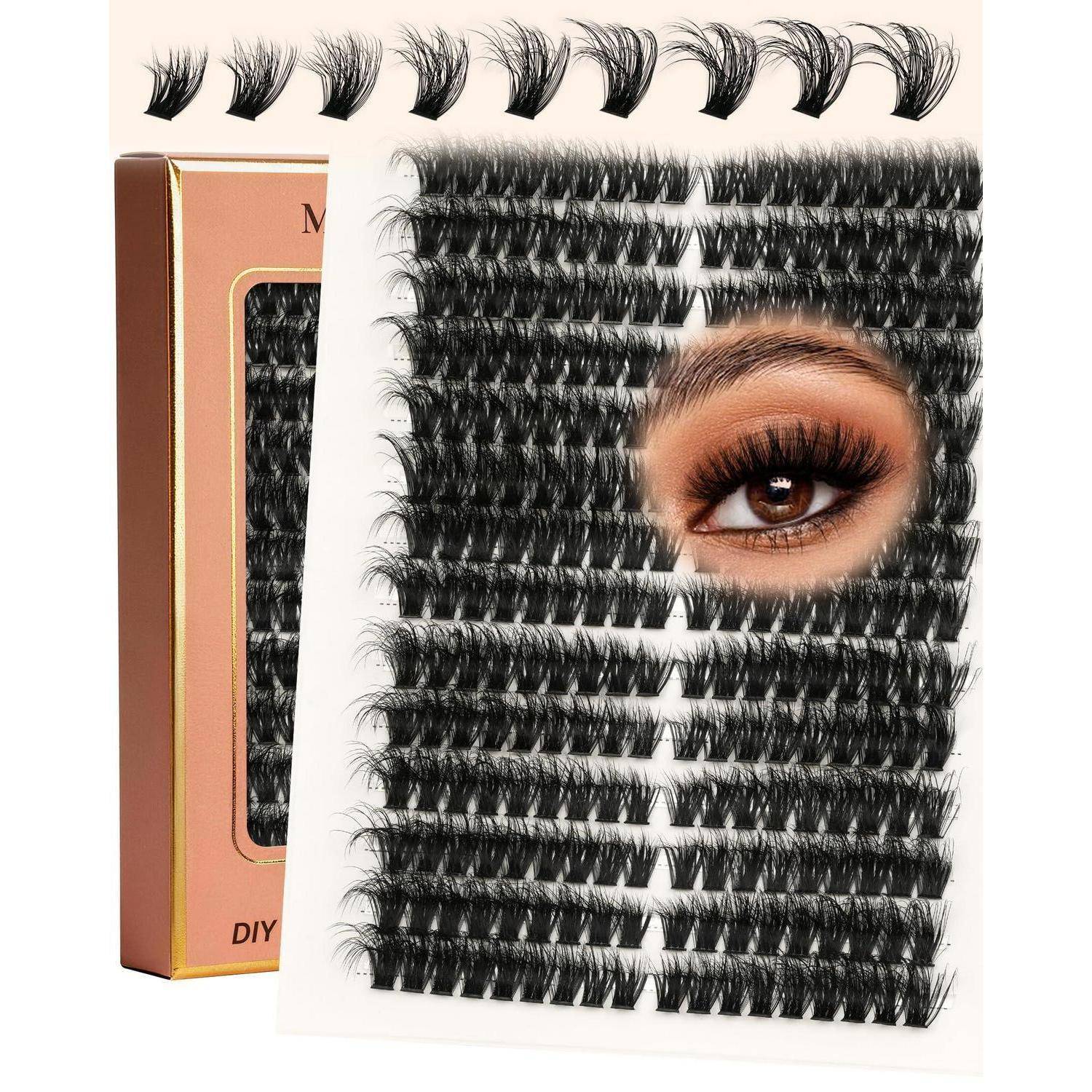 Tablett mit künstlichen Wimpernverlängerungen mit mehreren Wimpernstreifen, gezeigt mit einer offenen Schachtel und einem Modellauge, das die Wimpern demonstriert.