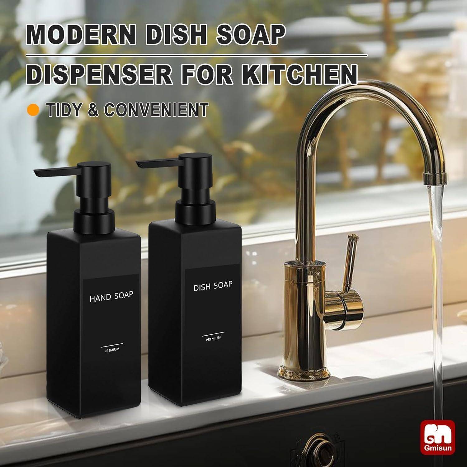 Zwei schwarze Küchen-Seifenspender mit den Aufschriften „HAND SOAP